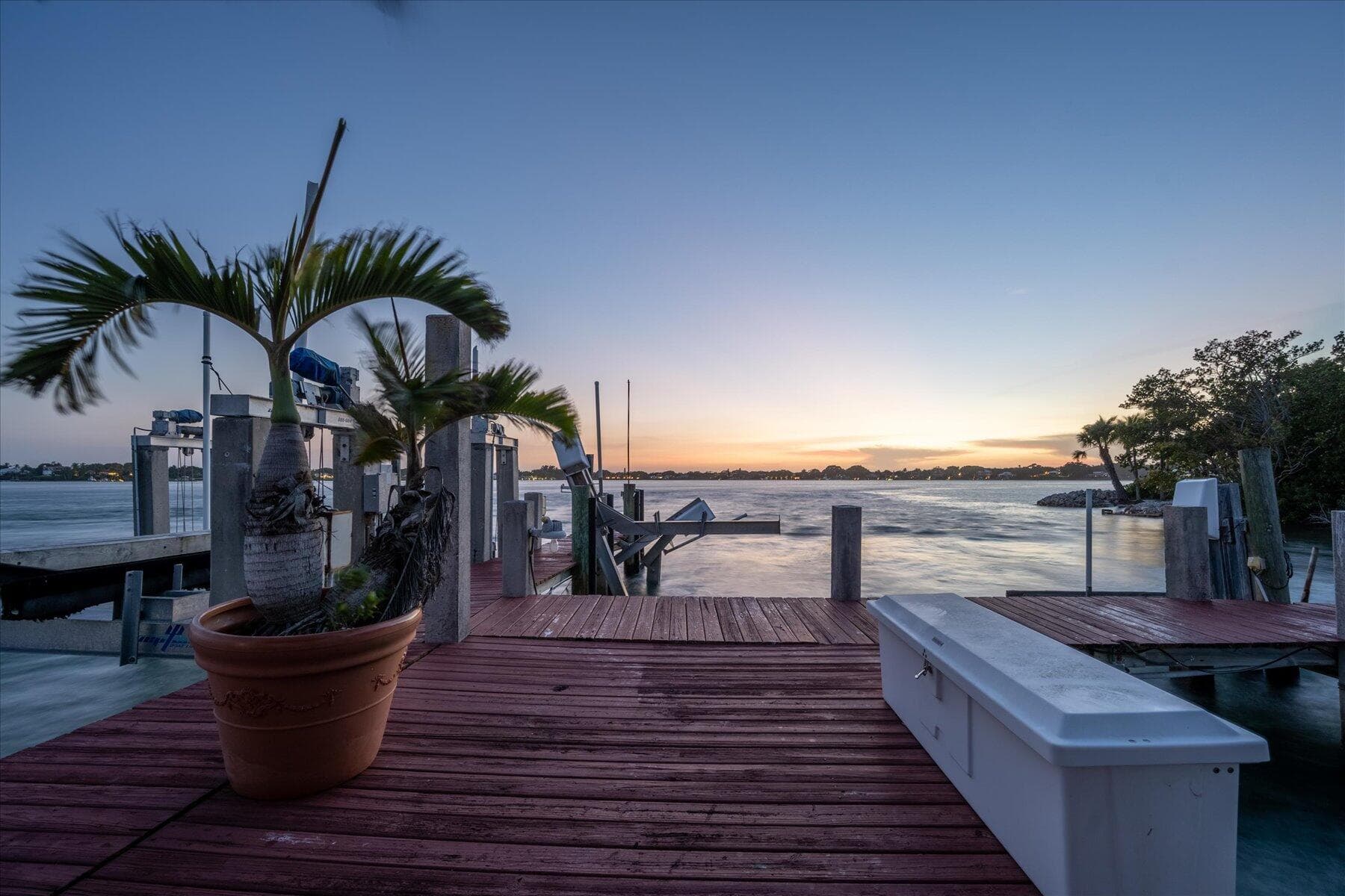 49 W High Point Road, Sewalls Point, FL 34996 — photo 5 of 99