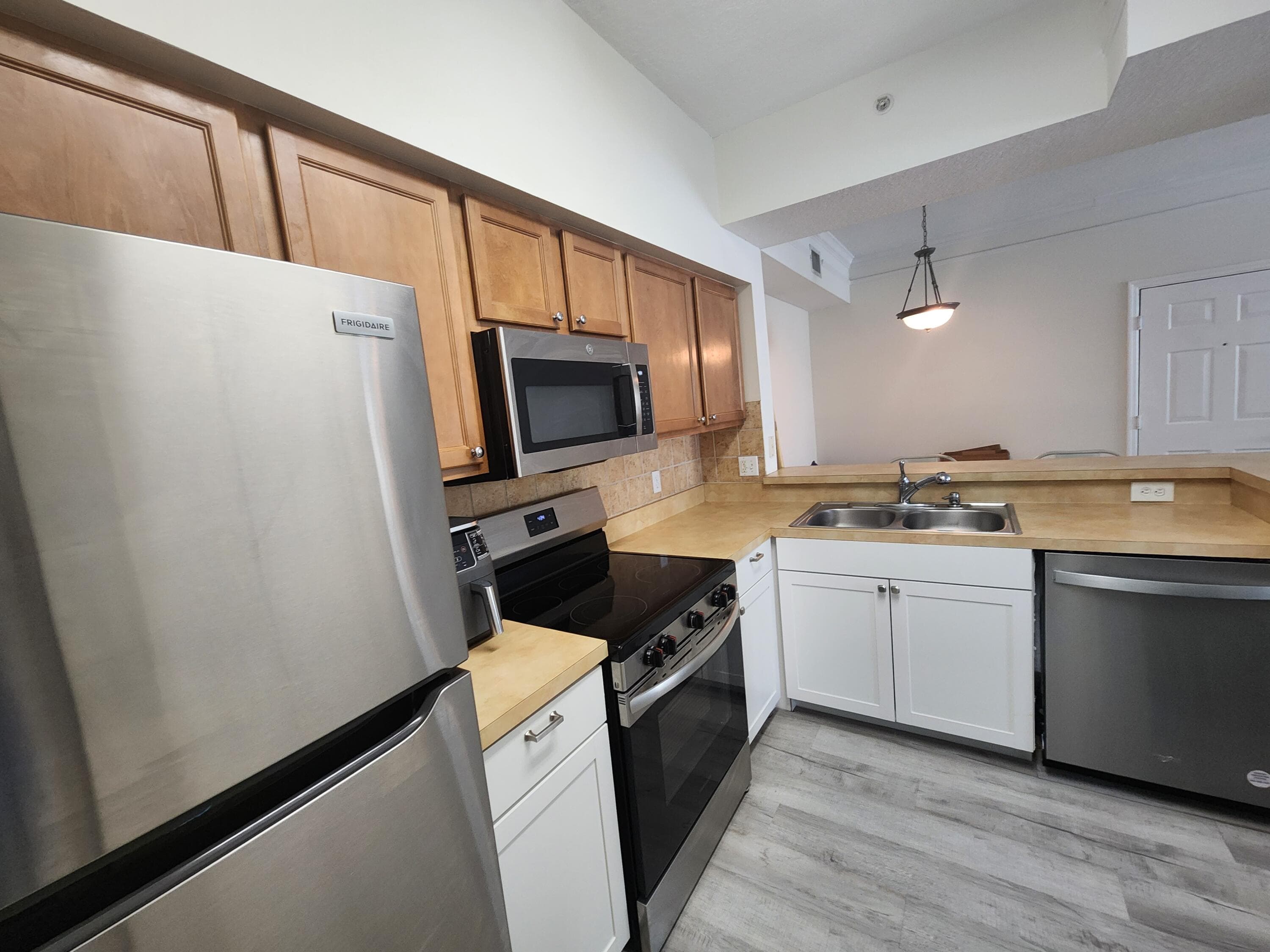 2103 Myrtlewood Circle E 2103, Palm Beach Gardens, FL 33418 — photo 4 of 26