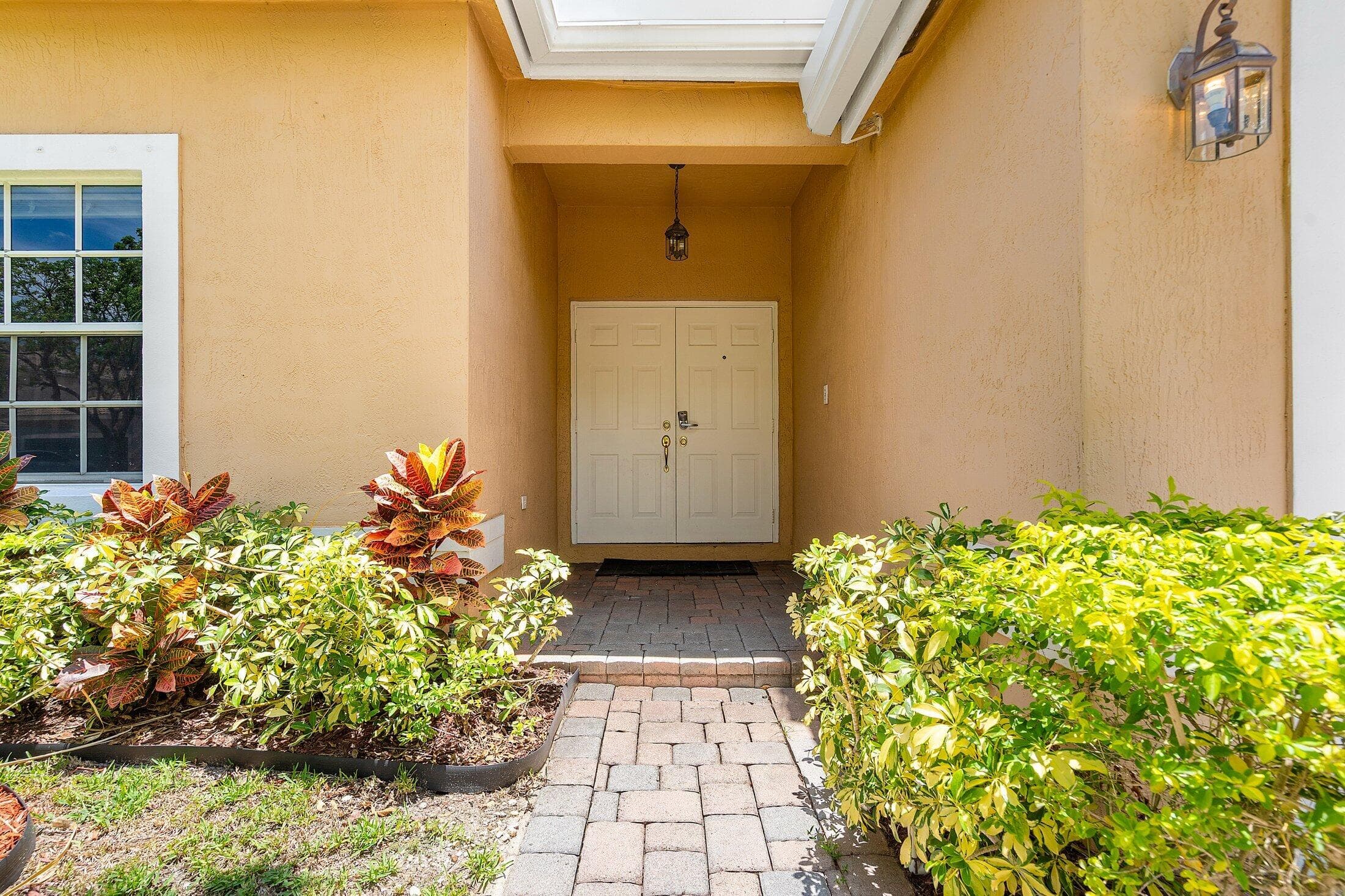 4074 NW 62nd Drive, Coconut Creek, FL 33073 — photo 4 of 45