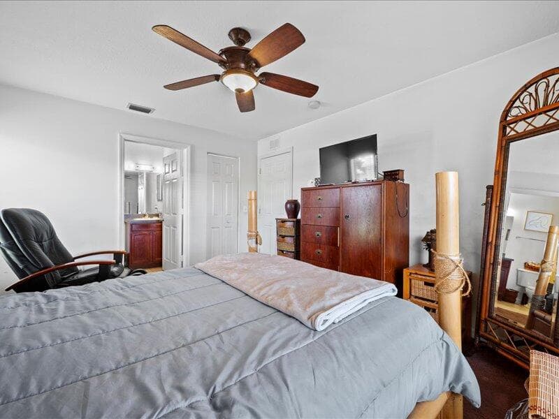 913 SE Forrest Park Drive, Stuart, FL 34994 — photo 13 of 15