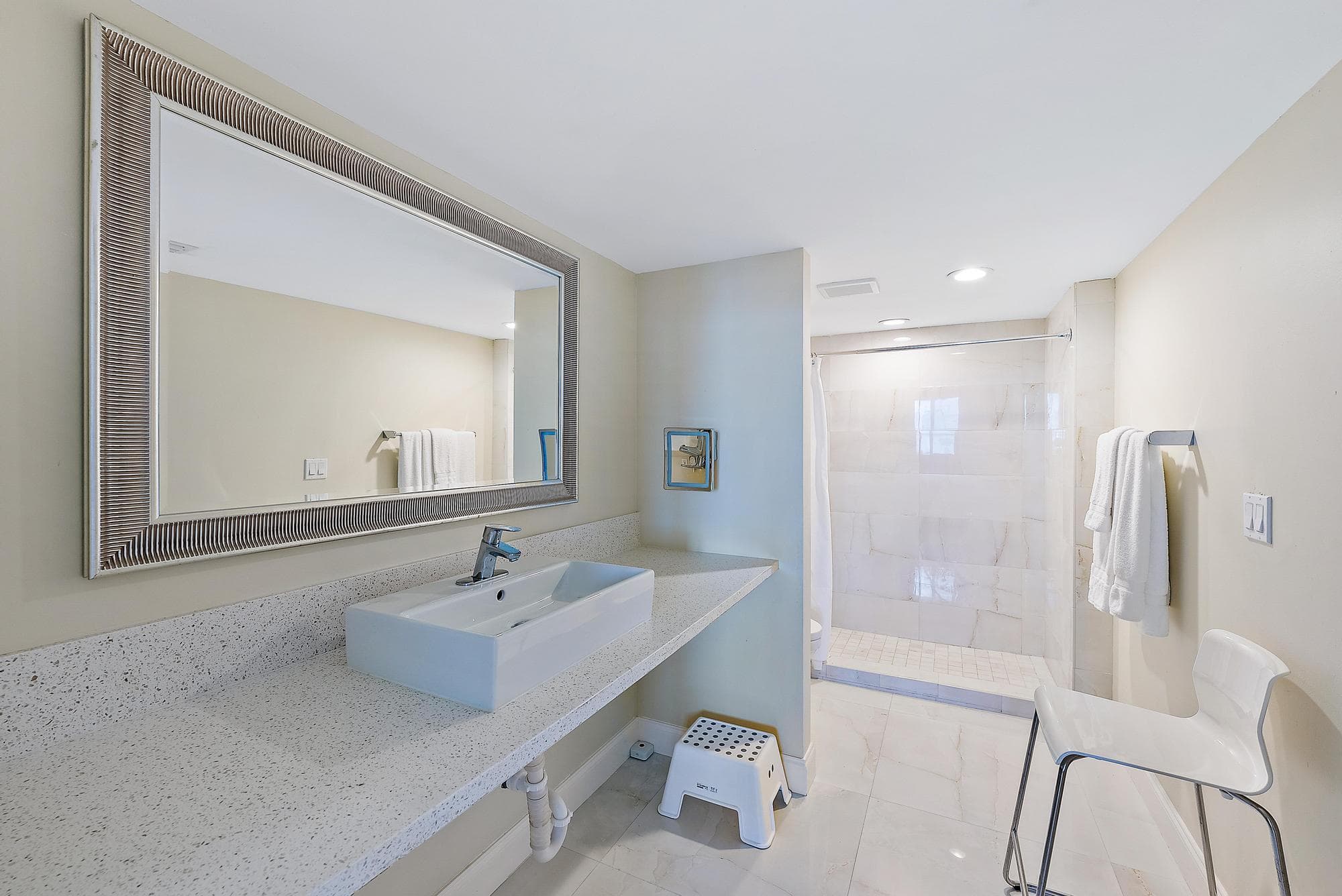 2773 S Ocean Boulevard 517, Palm Beach, FL 33480 — photo 8 of 63