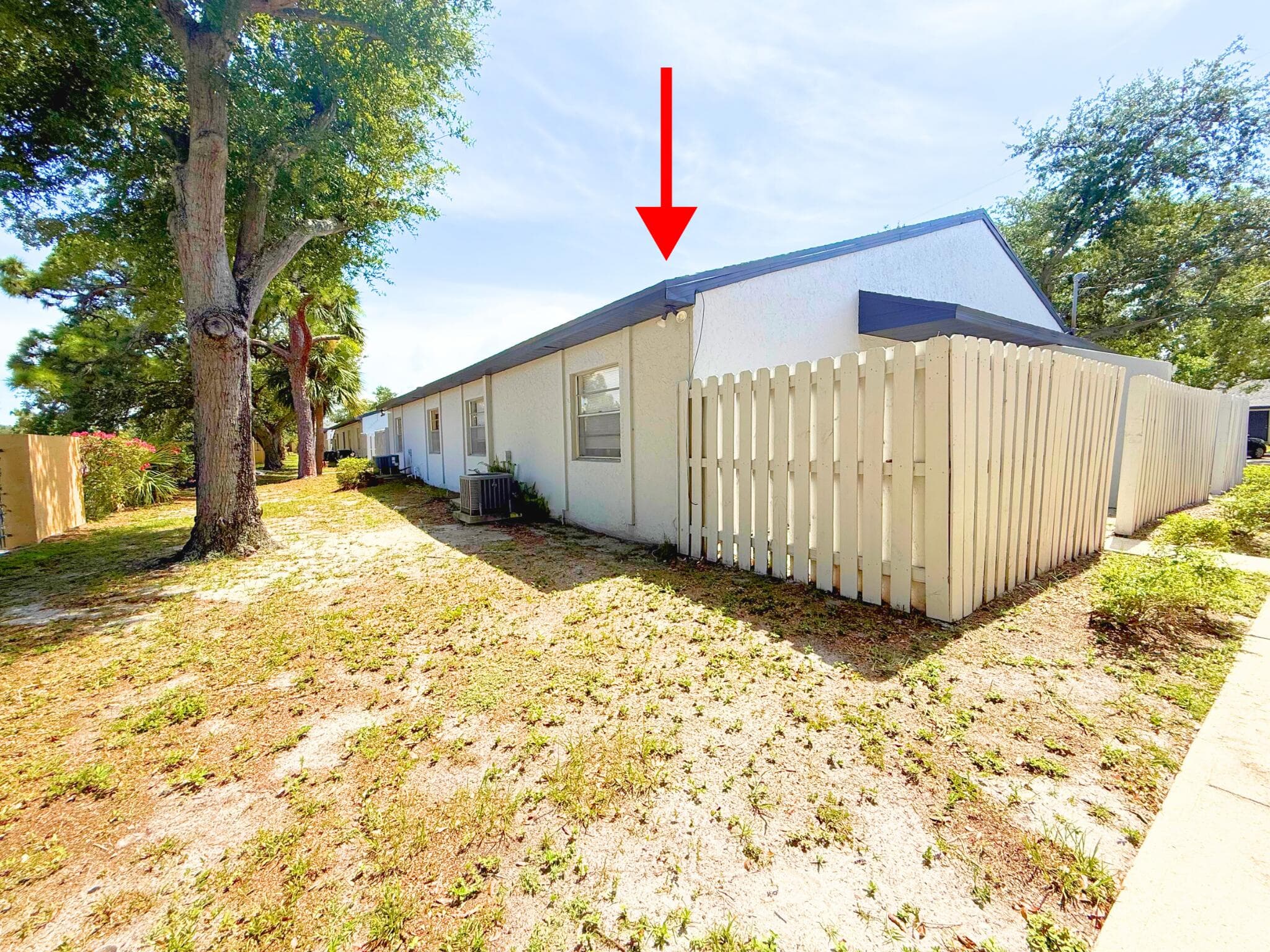 2007 Oleander Boulevard C, Fort Pierce, FL 34950 — photo 4 of 10