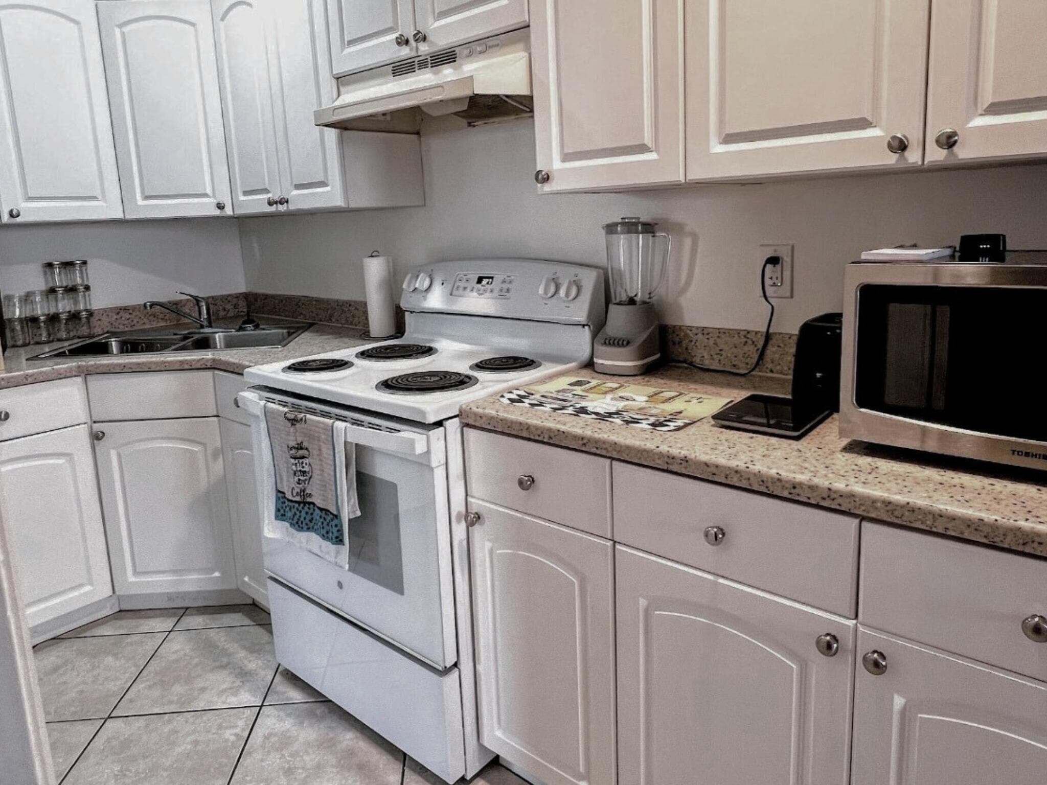 2007 Oleander Boulevard C, Fort Pierce, FL 34950 — photo 8 of 10