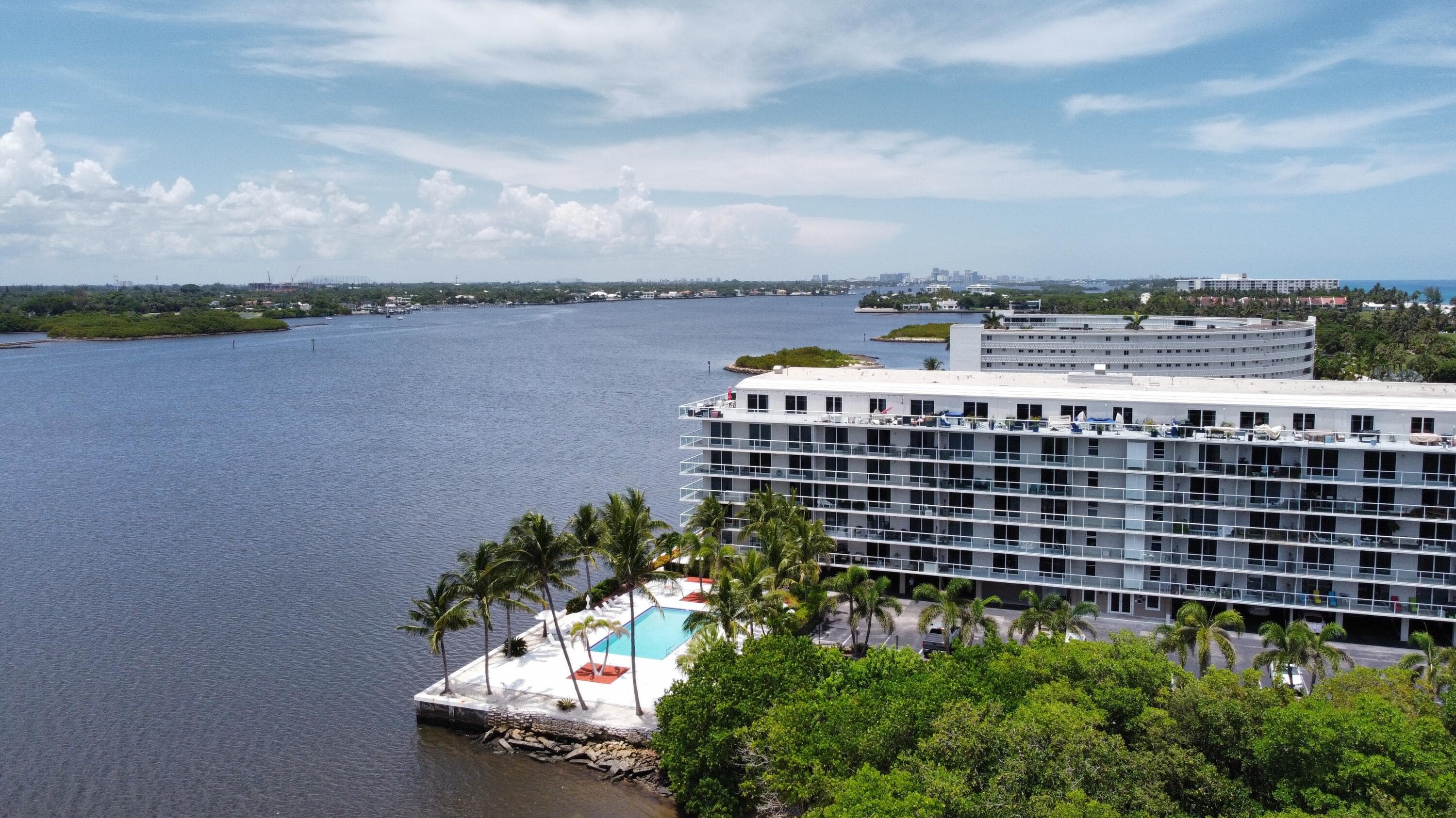 2560 S Ocean Boulevard 416, Palm Beach, FL 33480 — photo 3 of 37