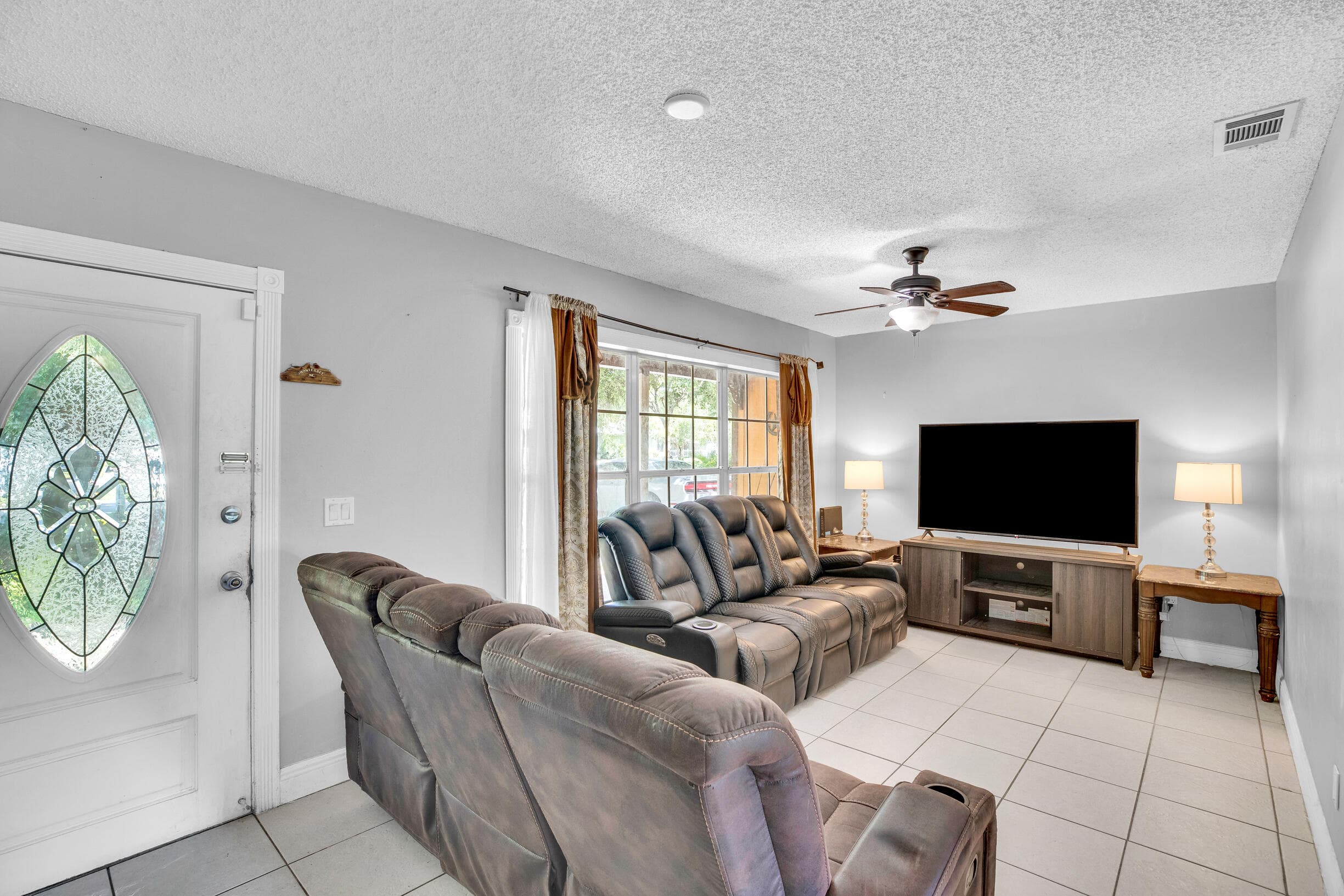 5402 Shannon Drive, Fort Pierce, FL 34951 — photo 3 of 19