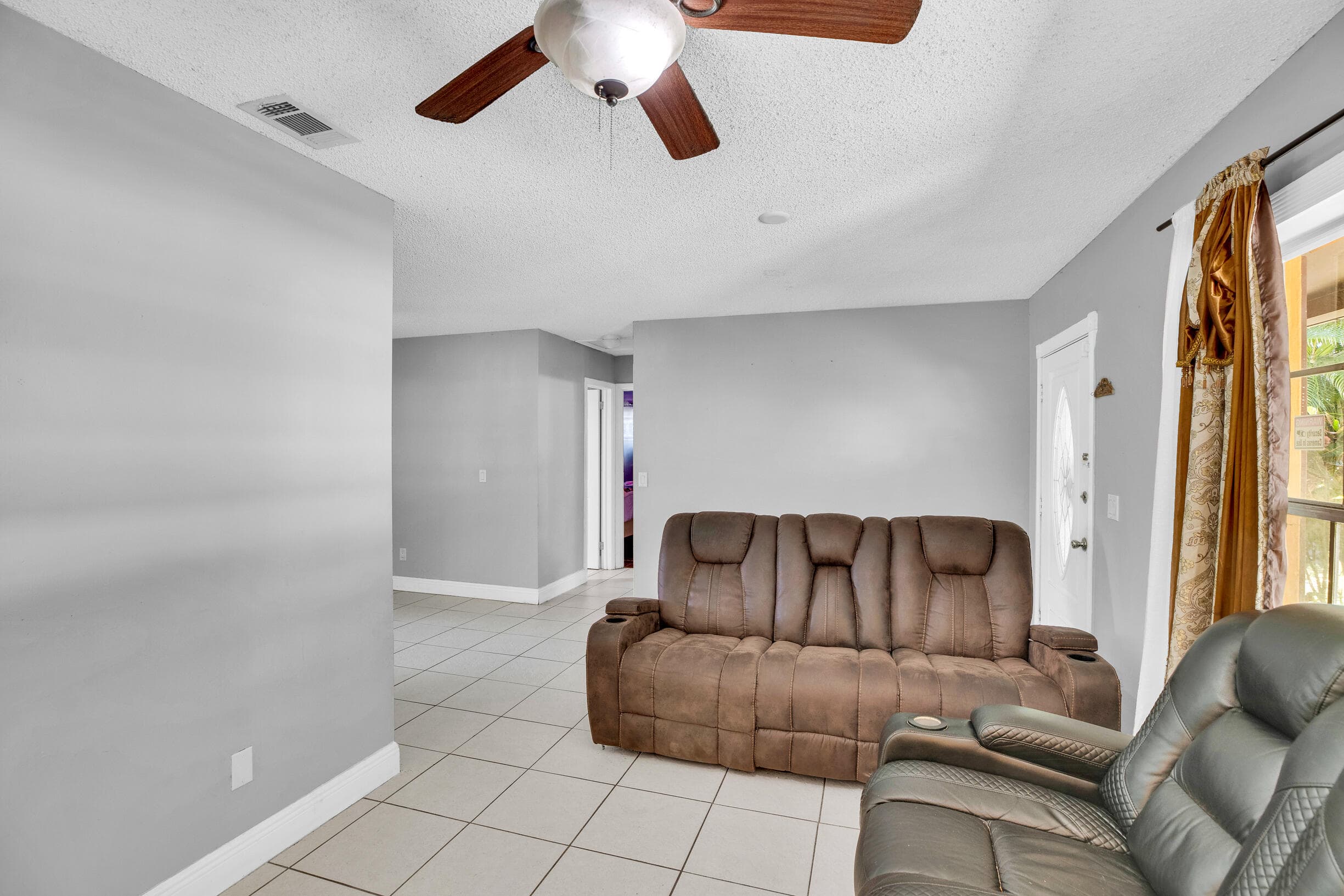 5402 Shannon Drive, Fort Pierce, FL 34951 — photo 5 of 19