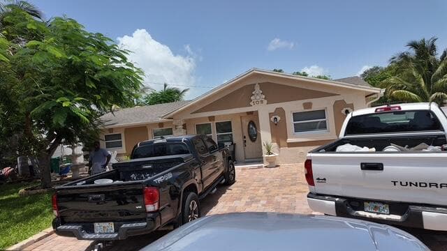 108 Fennemore Court, Fort Pierce, FL 34946 — photo 4 of 28