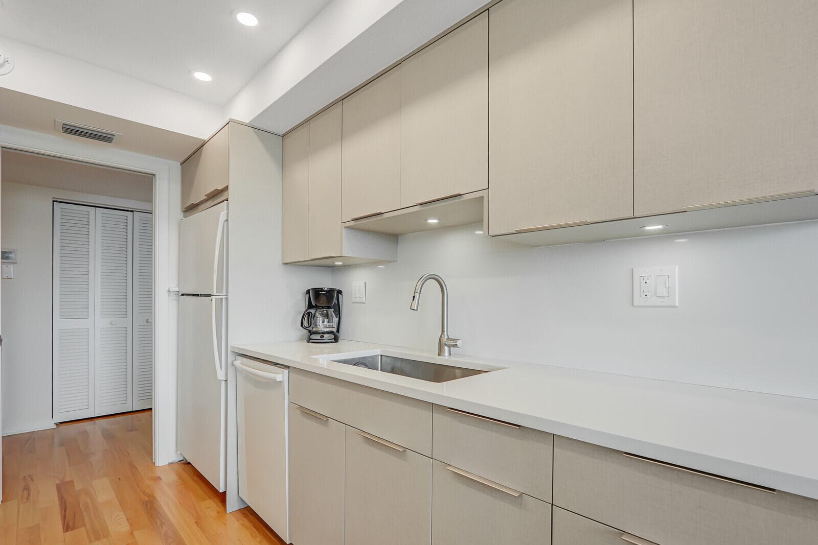 5480 N Ocean Drive A10c, Singer Island, FL 33404 — photo 21 of 38
