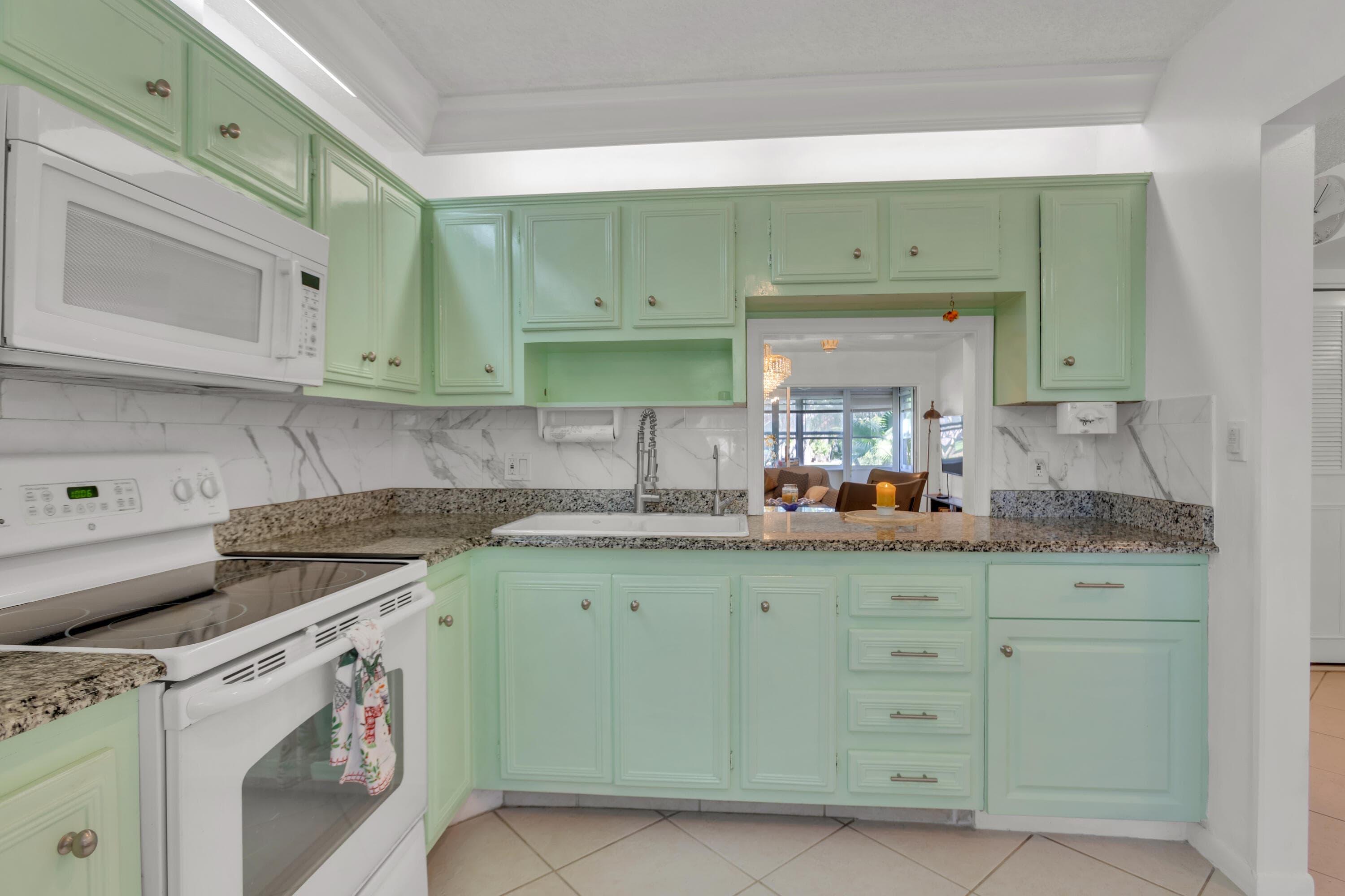 857 Worcester B Lane B, Lake Worth, FL 33467 — photo 13 of 40