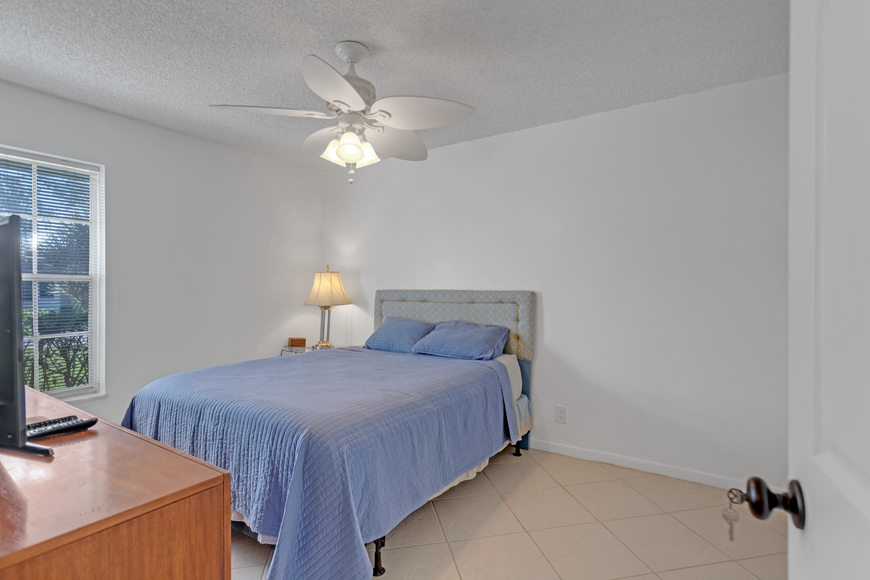 857 Worcester B Lane B, Lake Worth, FL 33467 — photo 24 of 40