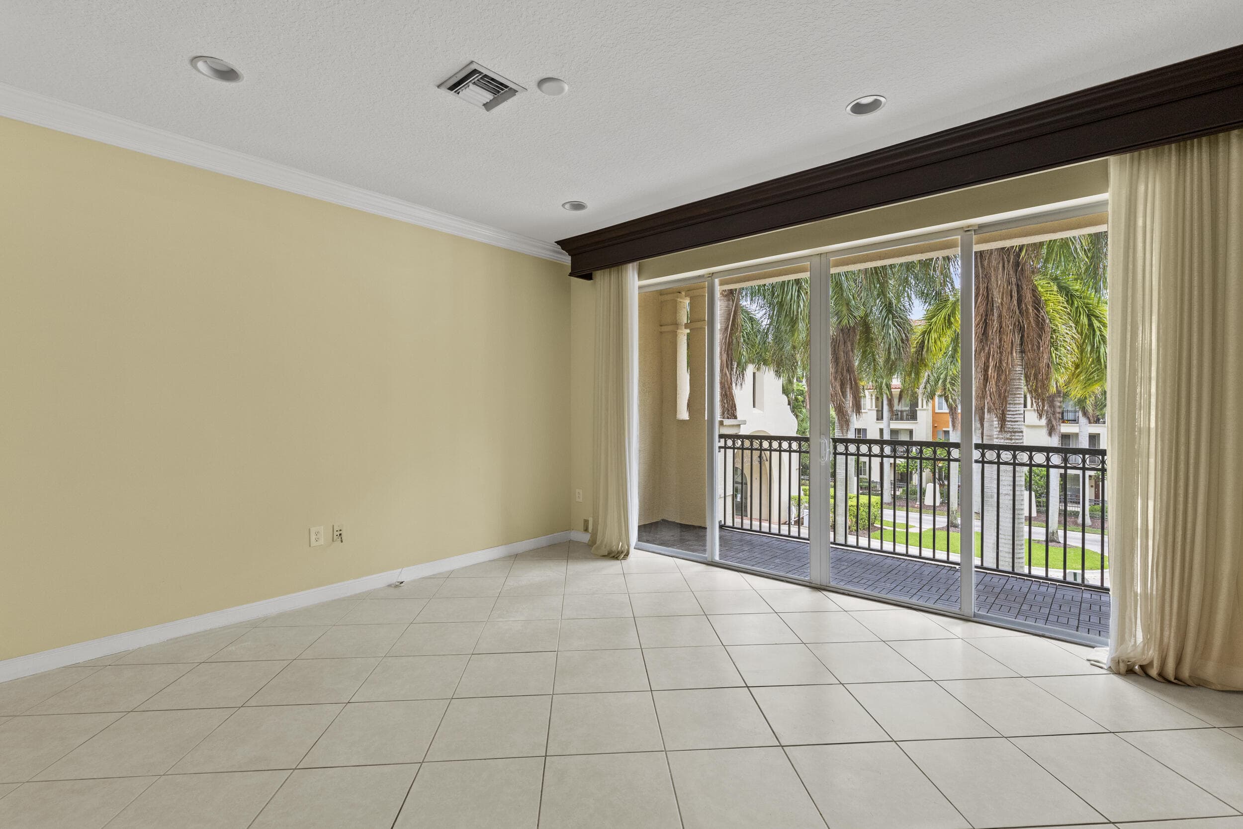 2900 NW 125th Avenue 3-305, Sunrise, FL 33323 — photo 7 of 54