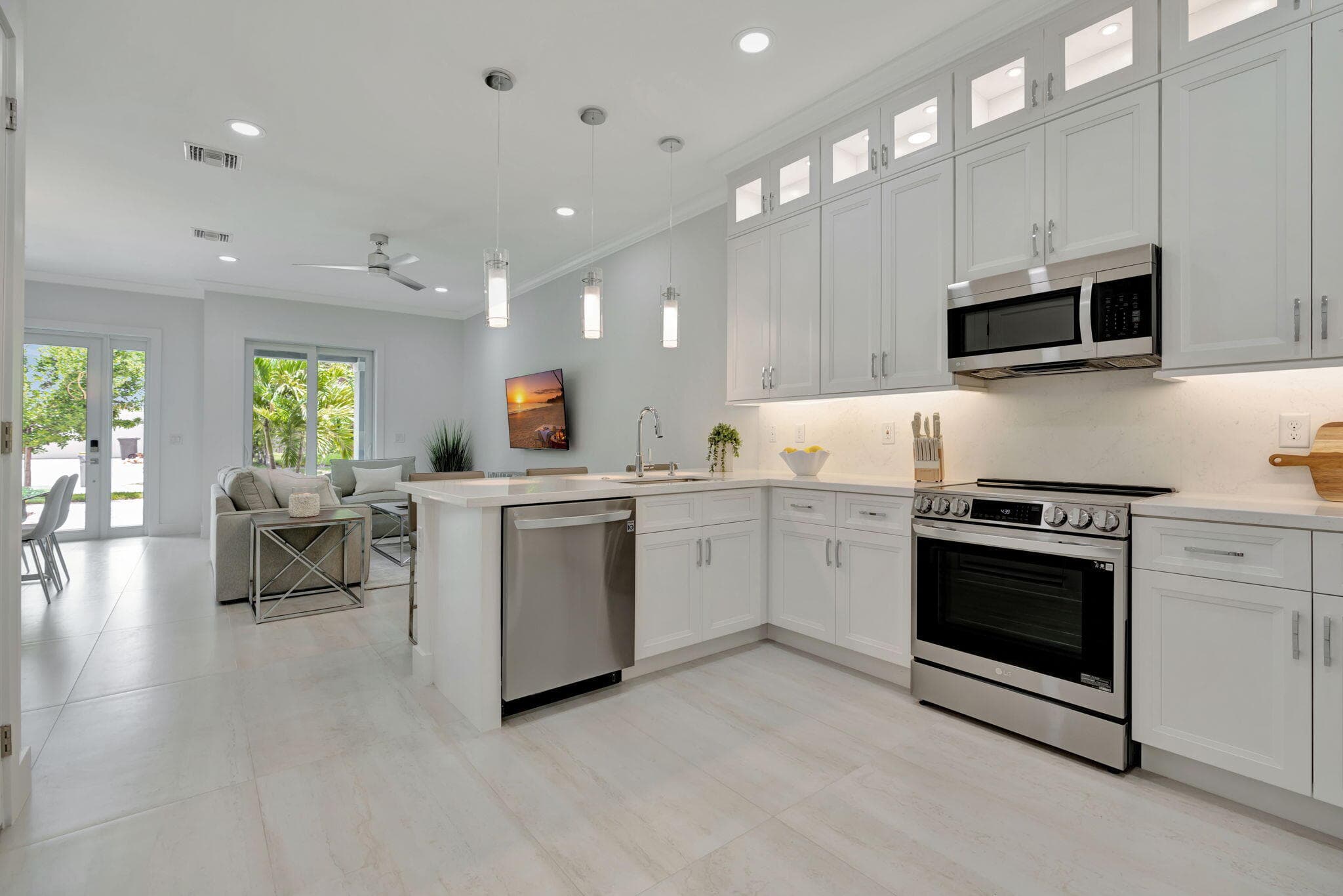 4695 SE Manatee Way, Stuart, FL 34997 — photo 10 of 33