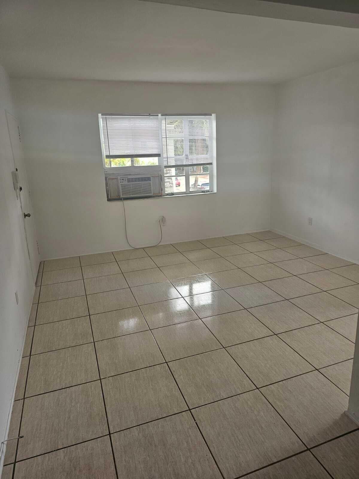 630 84th Street 28, Miami Beach, FL 33141 — photo 4 of 22
