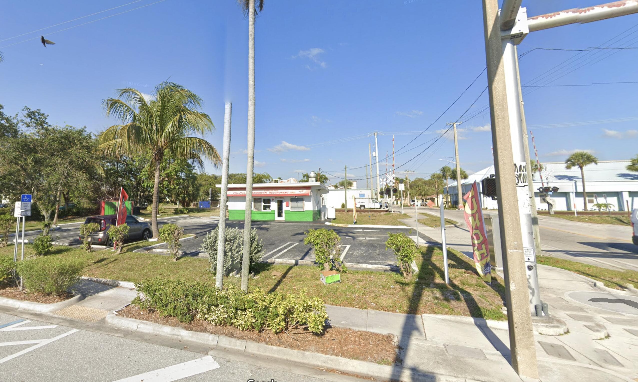 1017 N Federal Hwy Highway, Boynton Beach, FL 33435 — photo 2 of 2