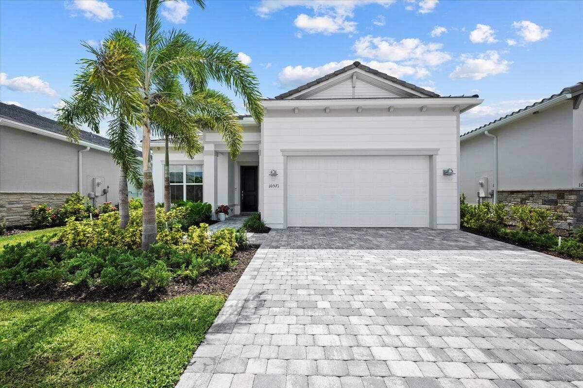10571 Northbrook Circle, Palm Beach Gardens, FL 33412 — photo 1 of 21