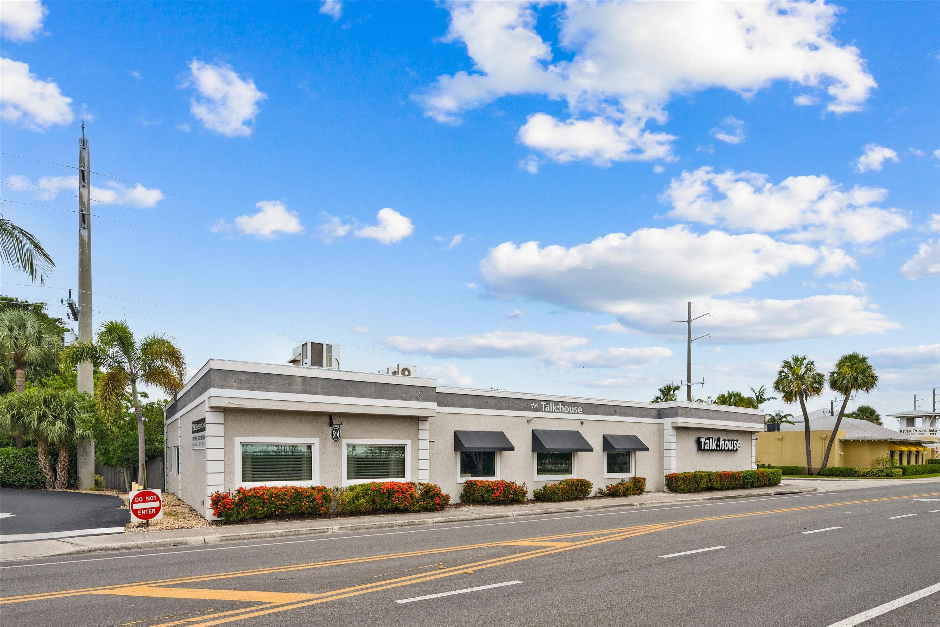 514 NW Dixie Highway, Stuart, FL 34994 — photo 4 of 64