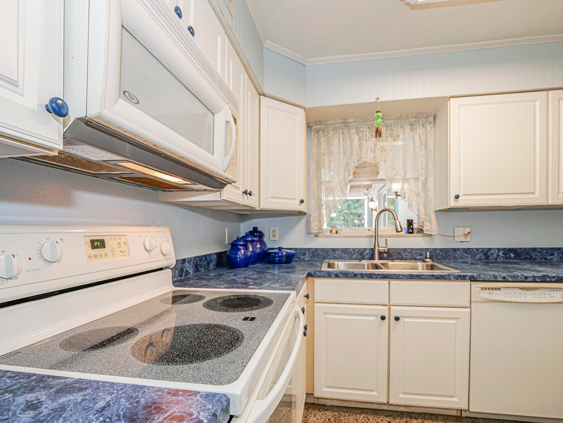 2185 32nd Avenue, Vero Beach, FL 32960 — photo 13 of 28