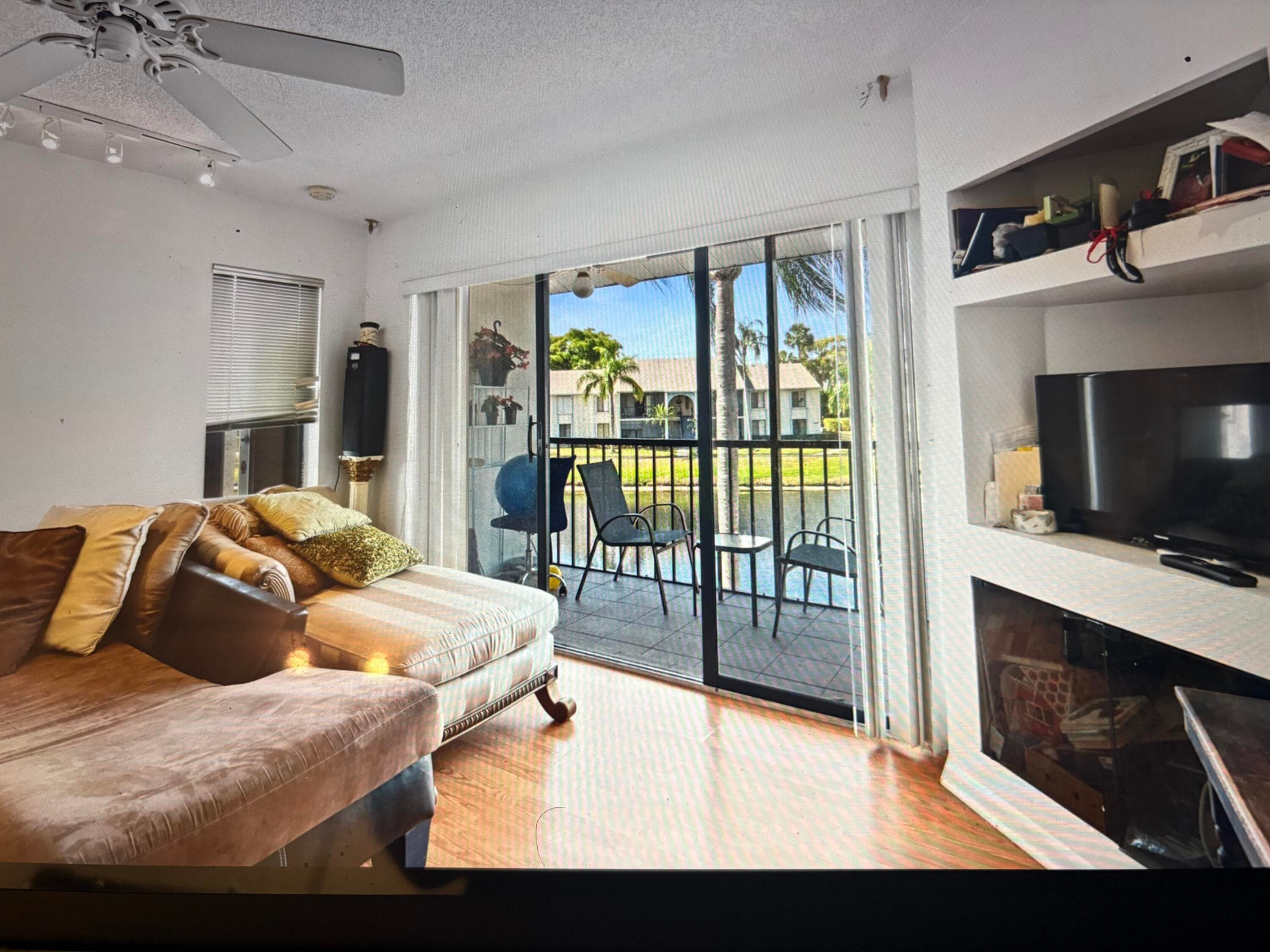 1115 Green Pine Boulevard F2, West Palm Beach, FL 33409 — photo 3 of 6