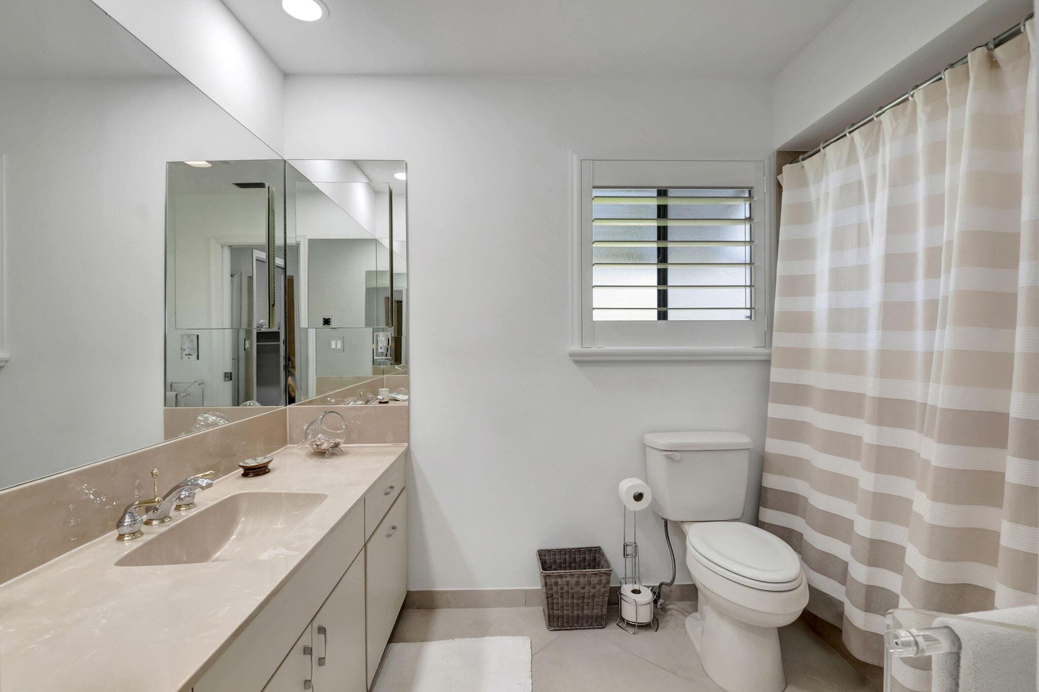 902 Foxpointe Circle, Delray Beach, FL 33445 — photo 34 of 43