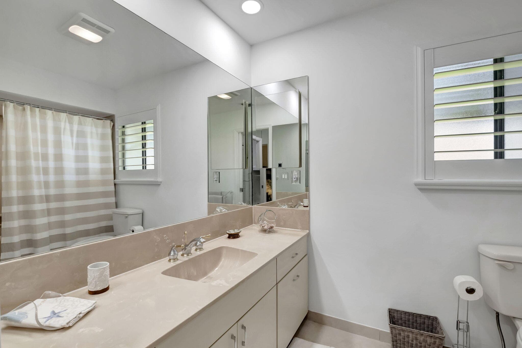 902 Foxpointe Circle, Delray Beach, FL 33445 — photo 35 of 43