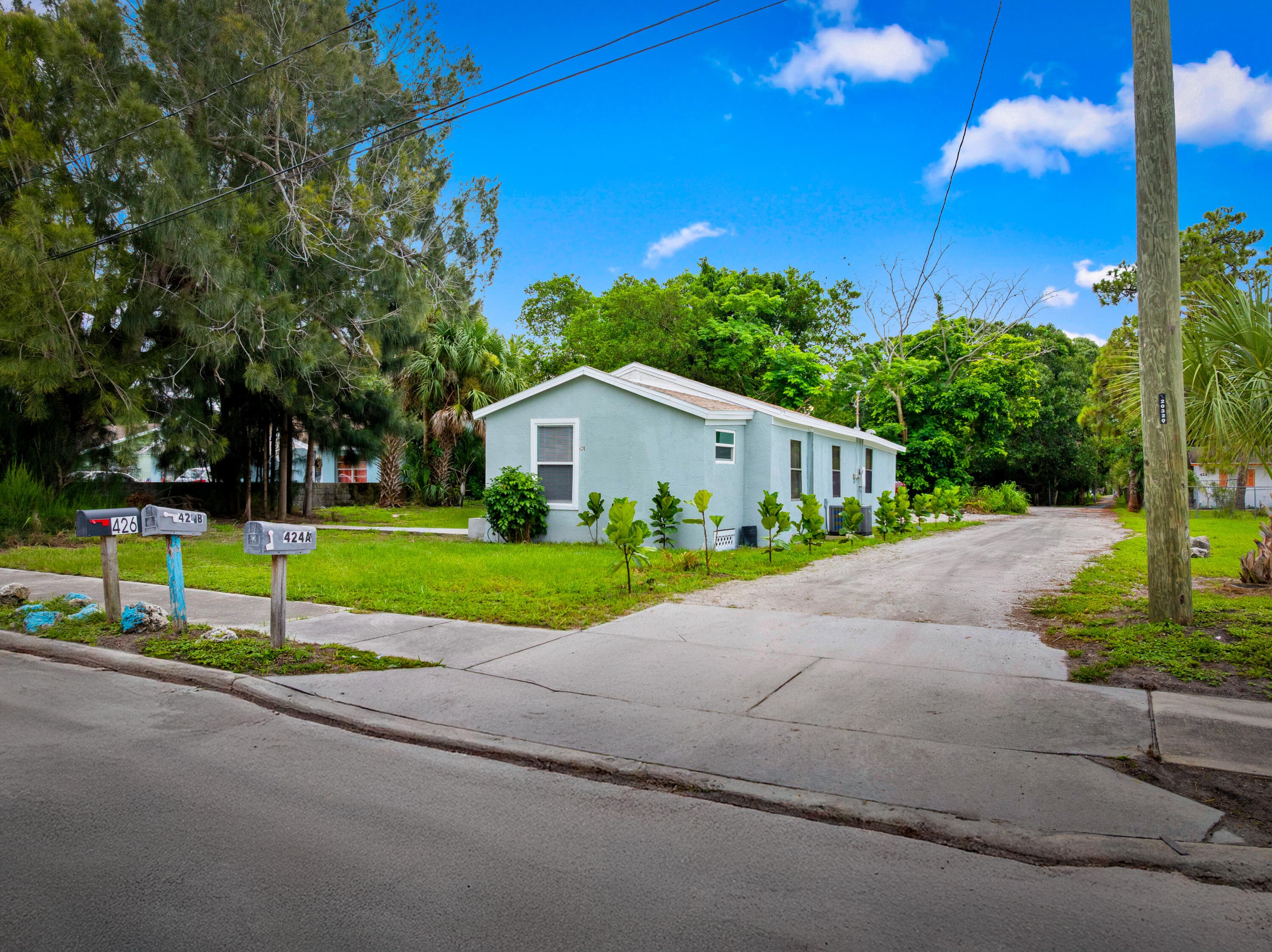 428 N 22nd Street, Fort Pierce, FL 34950 — photo 1 of 17
