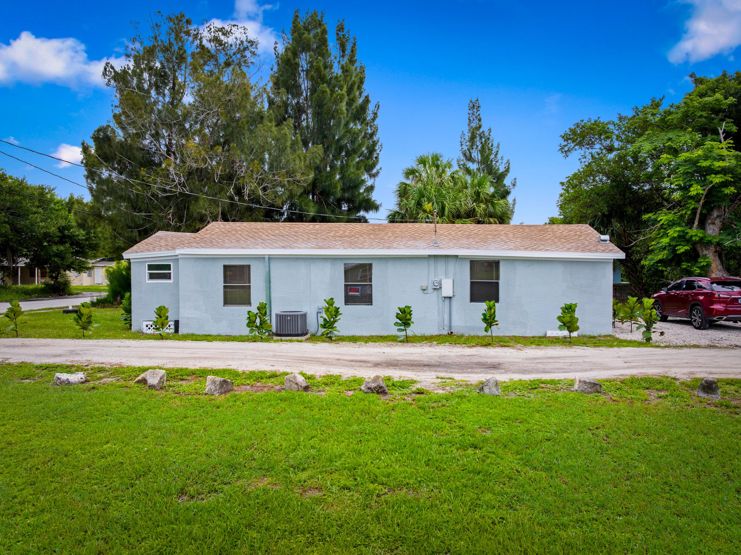 428 N 22nd Street, Fort Pierce, FL 34950 — photo 2 of 17