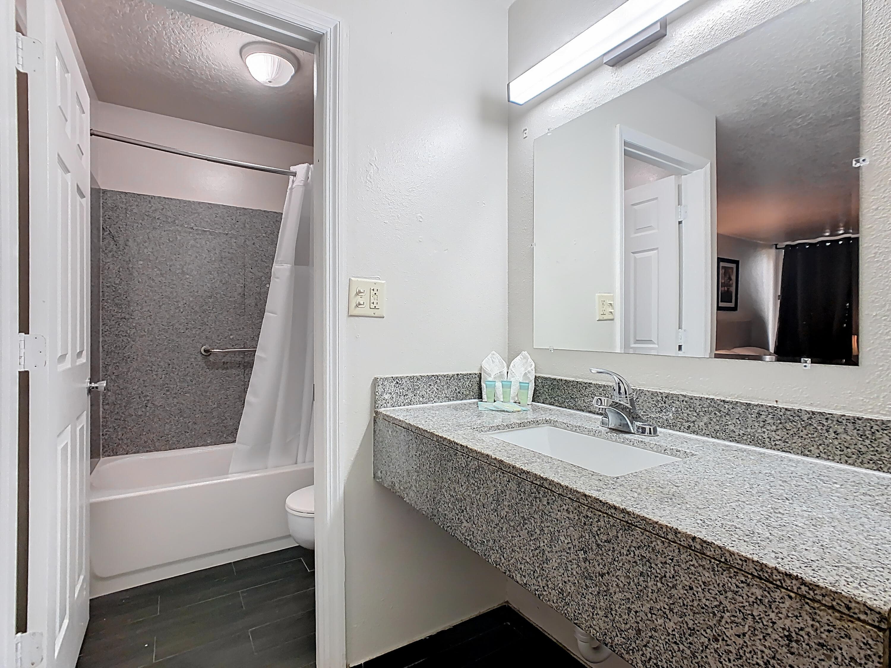 44199 Us-27, Davenport, FL 33897 — photo 19 of 26
