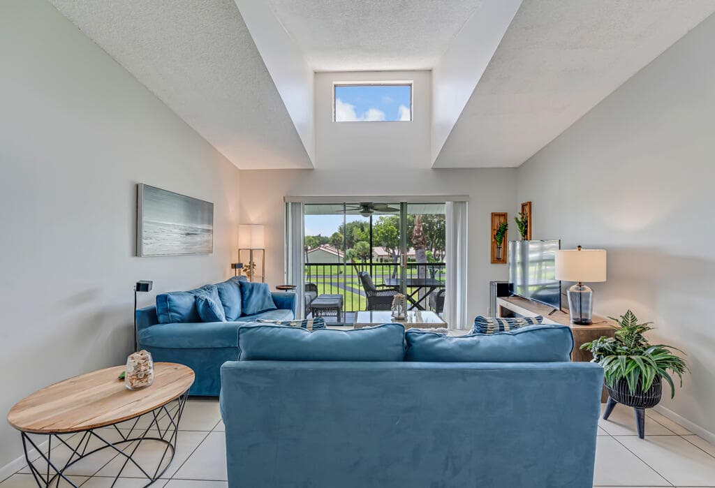 1112 Green Pine Boulevard G3, West Palm Beach, FL 33409 — photo 10 of 36