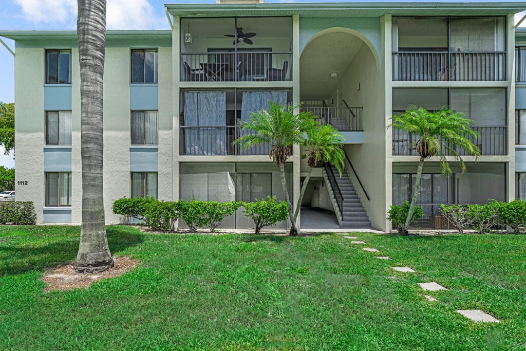 1112 Green Pine Boulevard G3, West Palm Beach, FL 33409 — photo 5 of 36