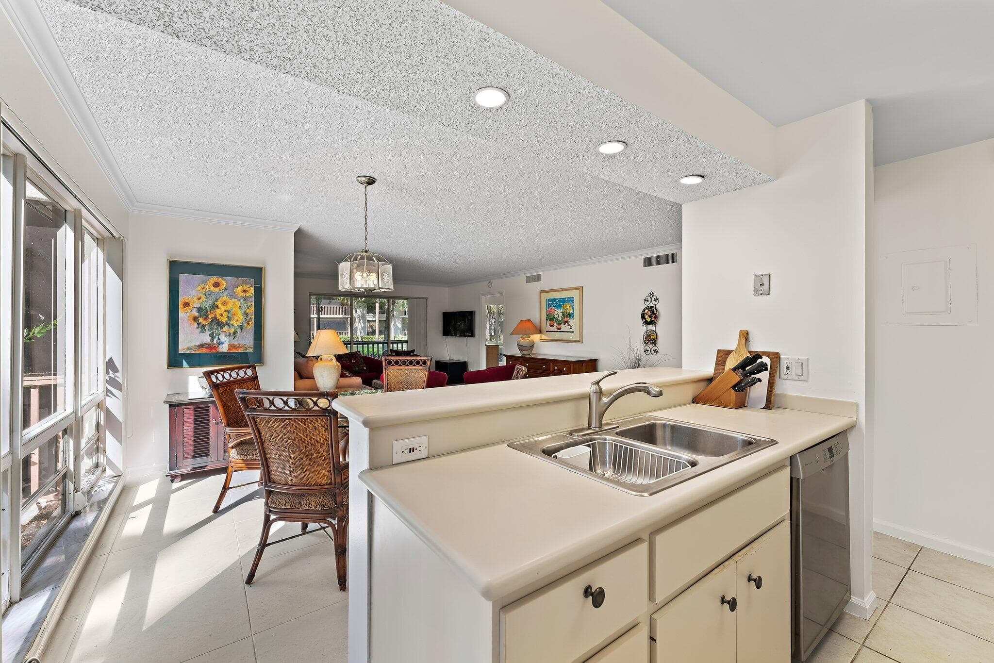 527 Brackenwood Place, Palm Beach Gardens, FL 33418 — photo 9 of 35