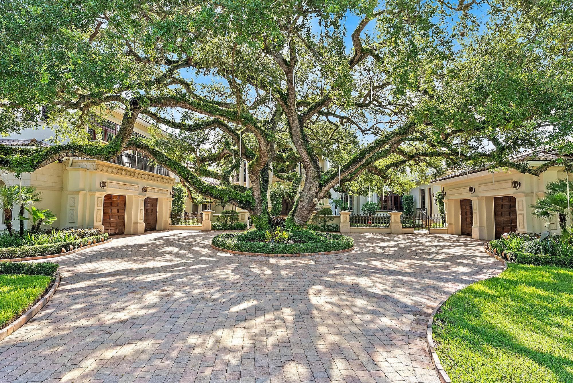 2330 Seven Oaks Lane, Palm Beach Gardens, FL 33410 — photo 6 of 86