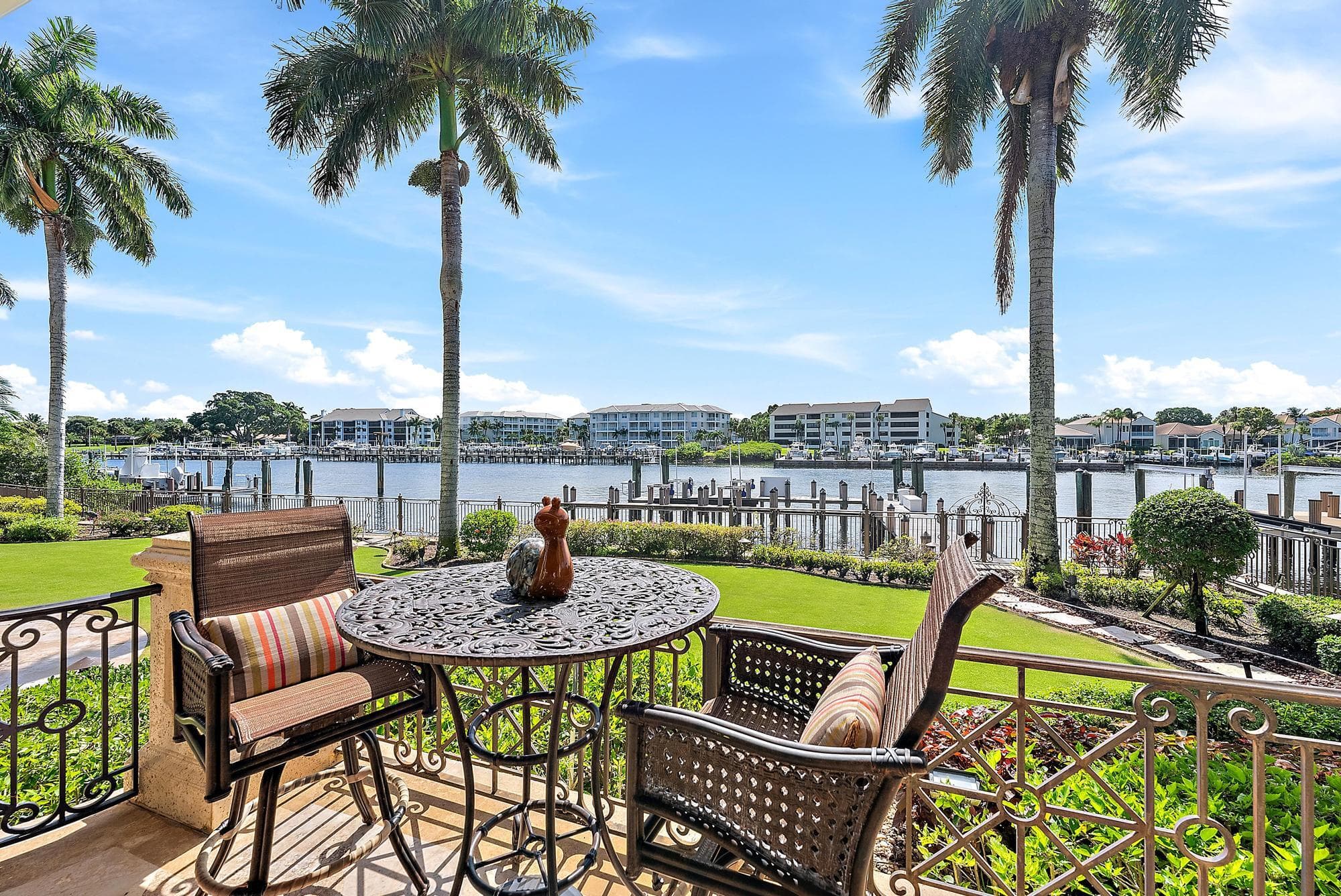 2330 Seven Oaks Lane, Palm Beach Gardens, FL 33410 — photo 17 of 86