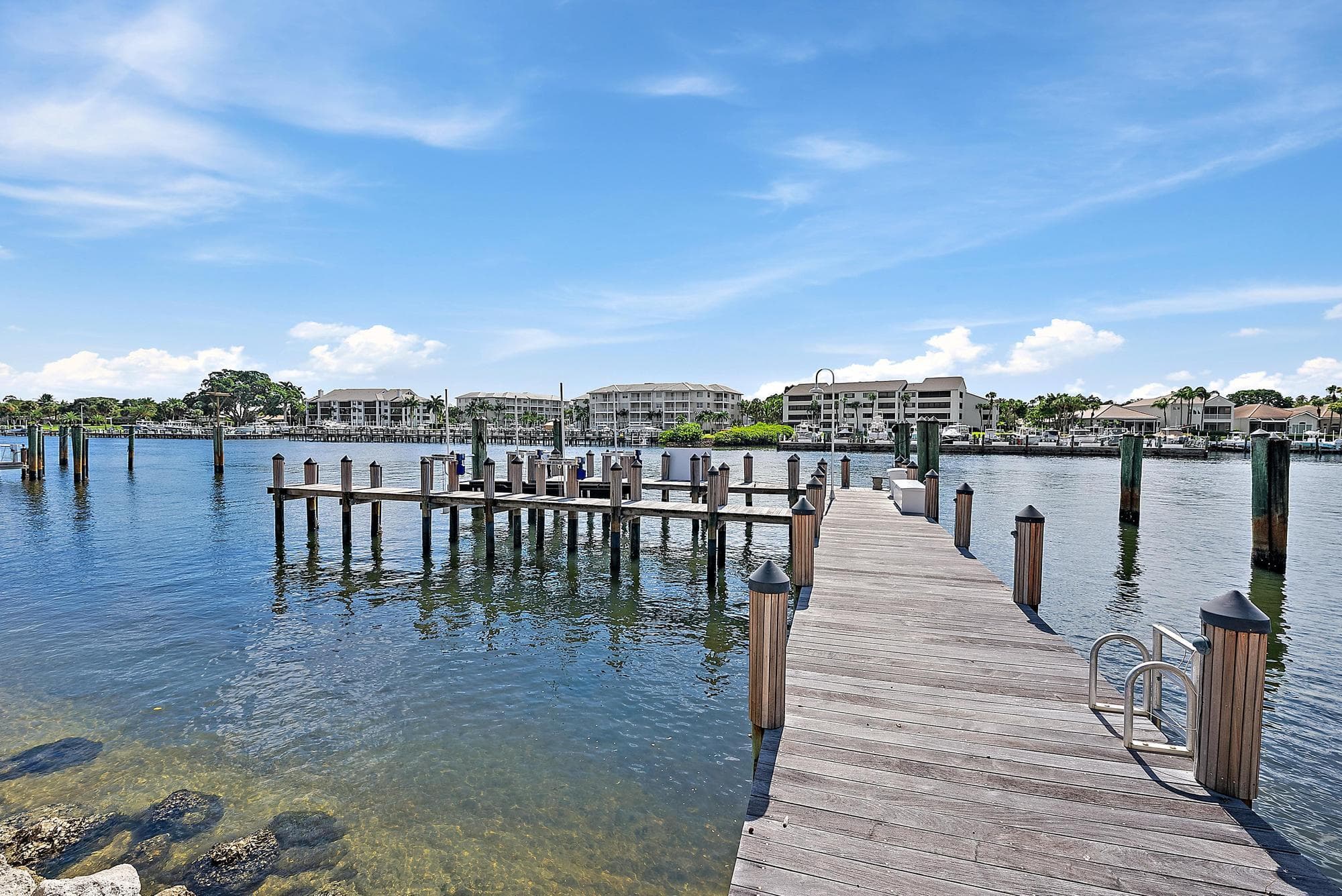 2330 Seven Oaks Lane, Palm Beach Gardens, FL 33410 — photo 18 of 86