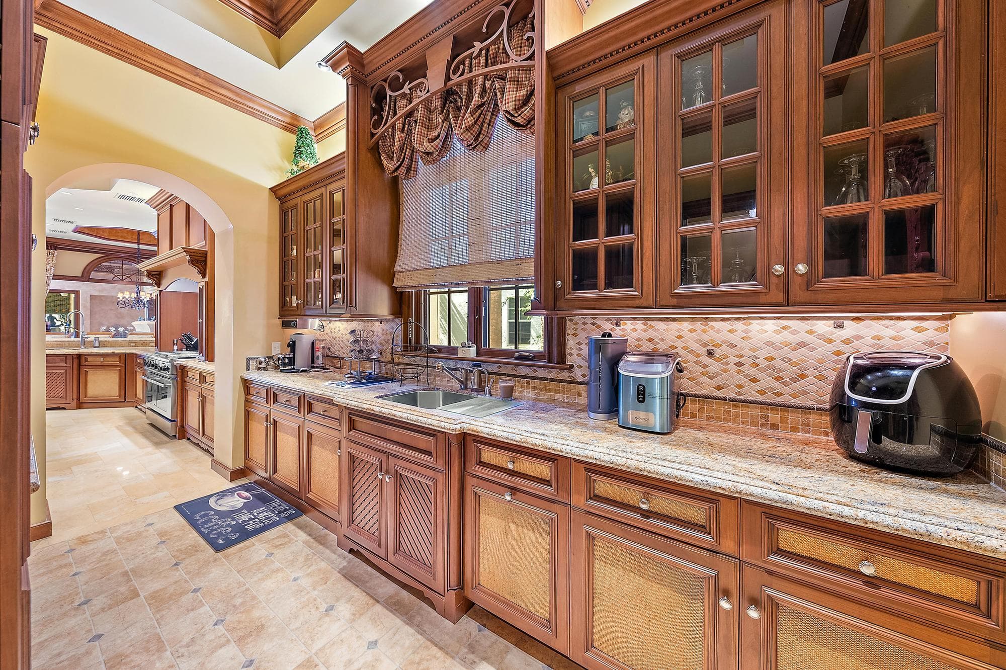 2330 Seven Oaks Lane, Palm Beach Gardens, FL 33410 — photo 32 of 86