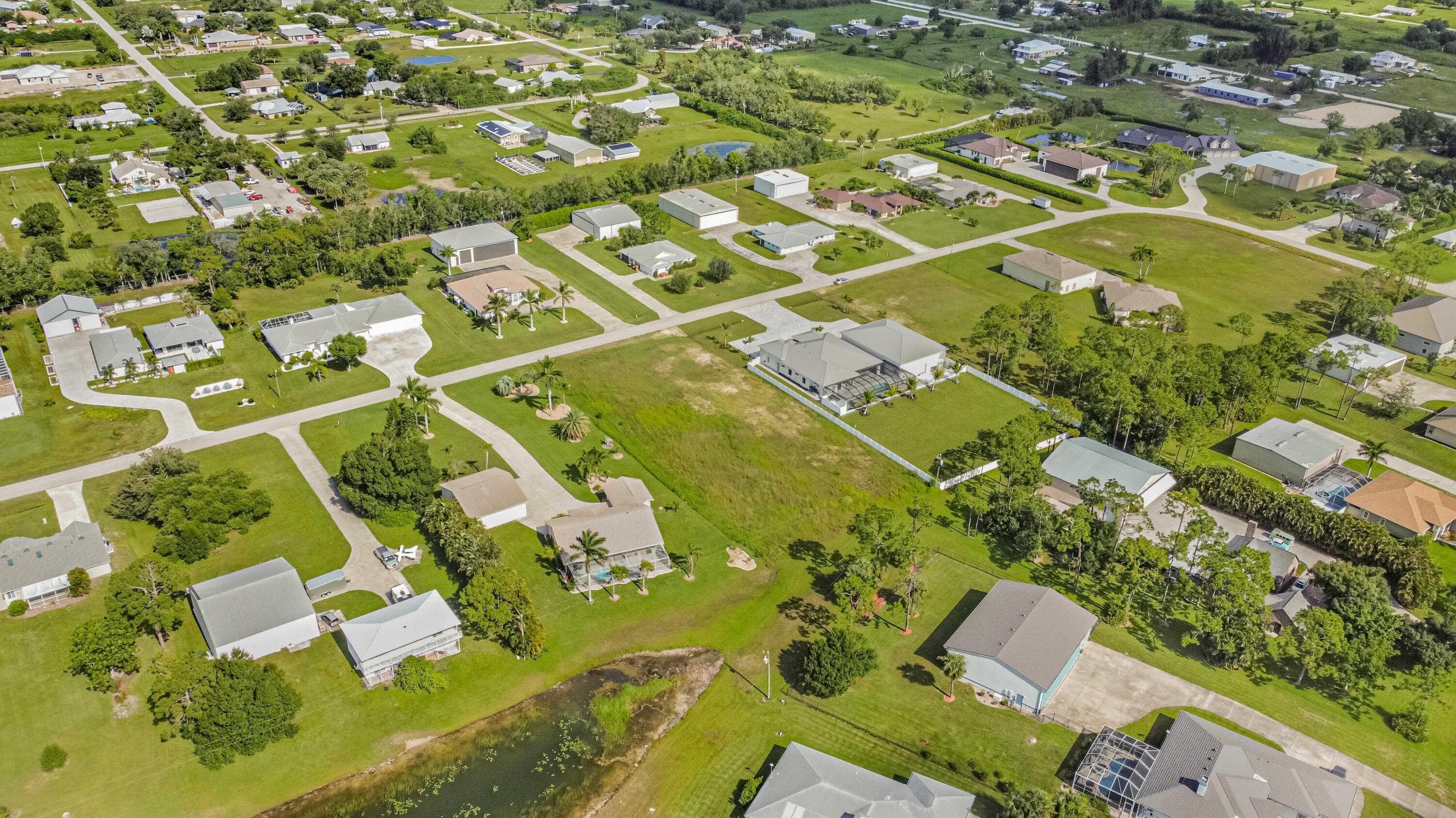 18742 Crosswind Avenue, North Fort Myers, FL 33917 — photo 4 of 13