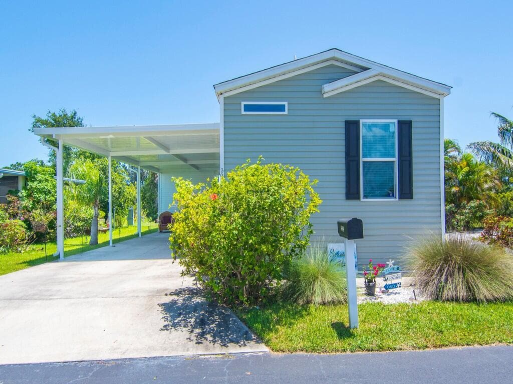 309 Mockingbird Avenue, Fort Pierce, FL 34982 — photo 1 of 22