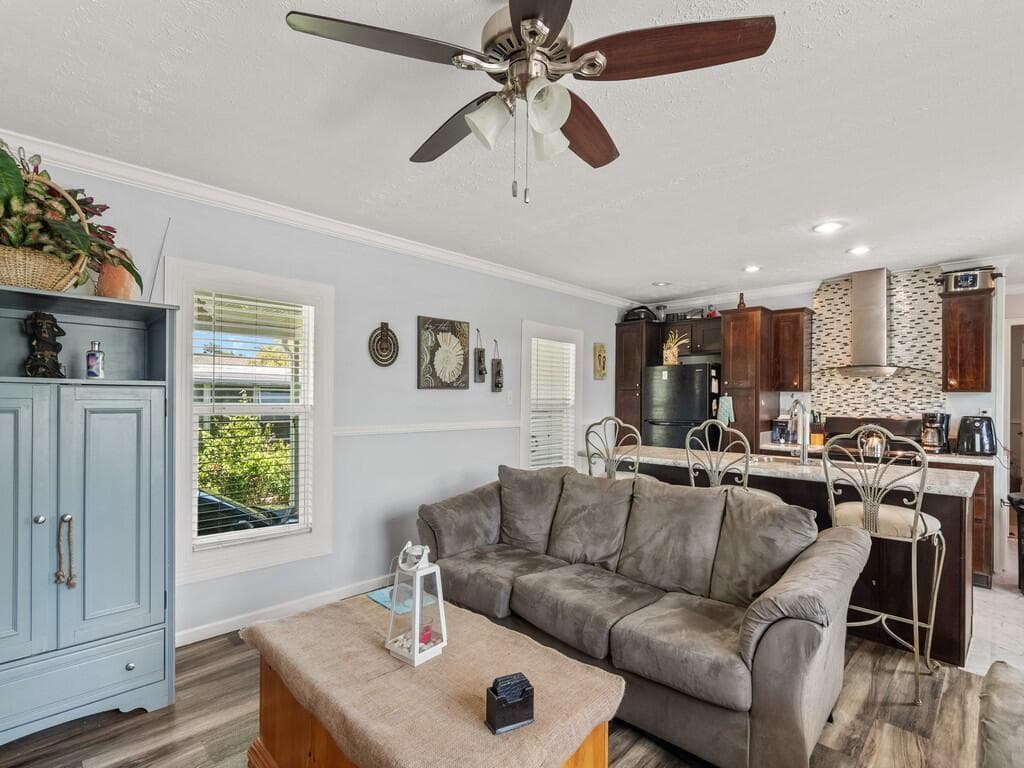 309 Mockingbird Avenue, Fort Pierce, FL 34982 — photo 3 of 22
