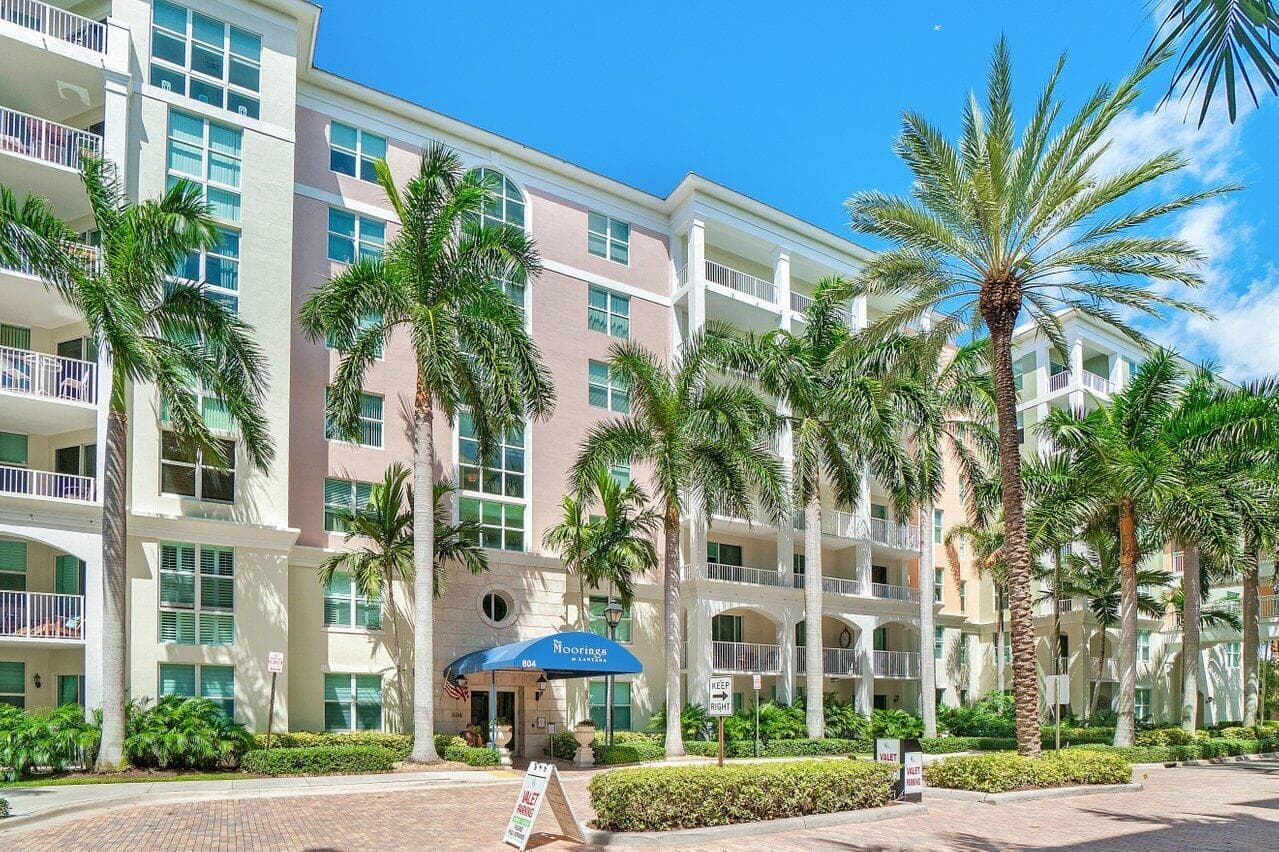 806 E Windward 301 Way 301, Lantana, FL 33462 — photo 4 of 45