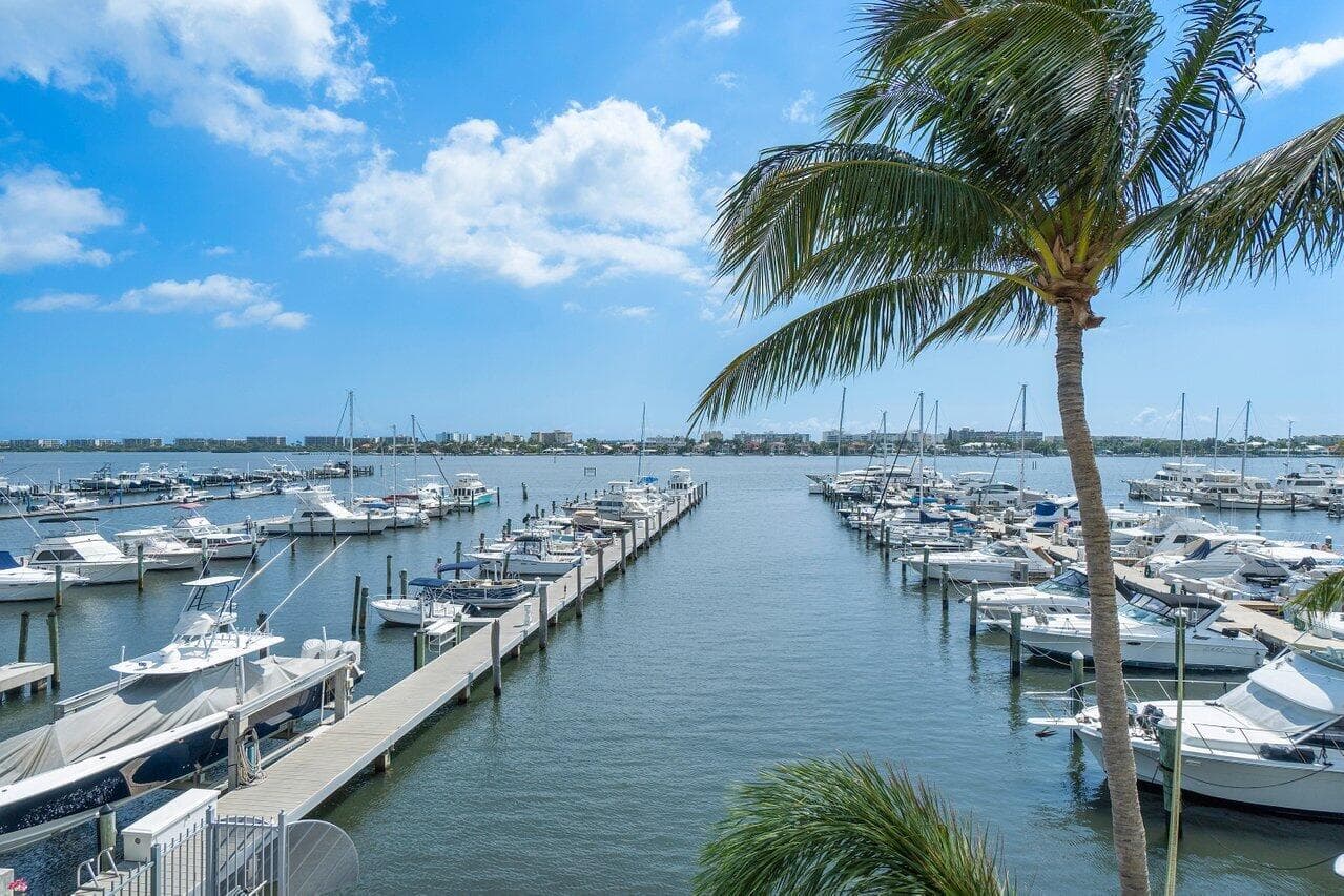 806 E Windward 301 Way 301, Lantana, FL 33462 — photo 30 of 45