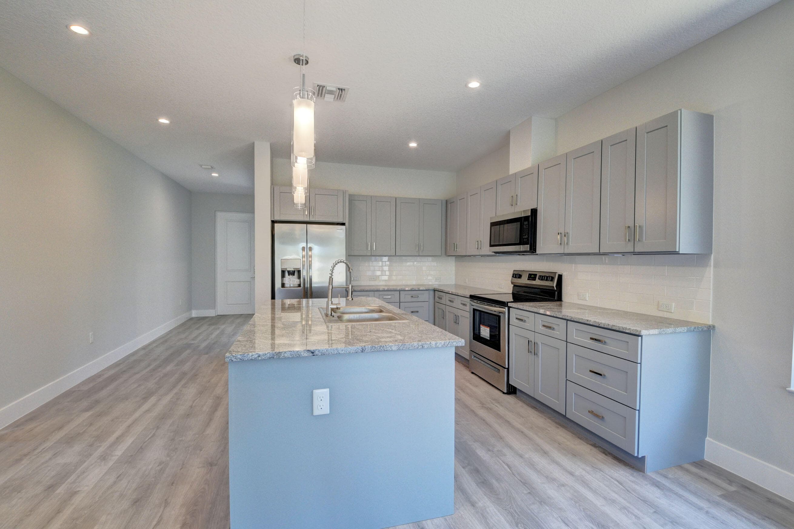 715 NW 1st Street, Delray Beach, FL 33444 — photo 10 of 39