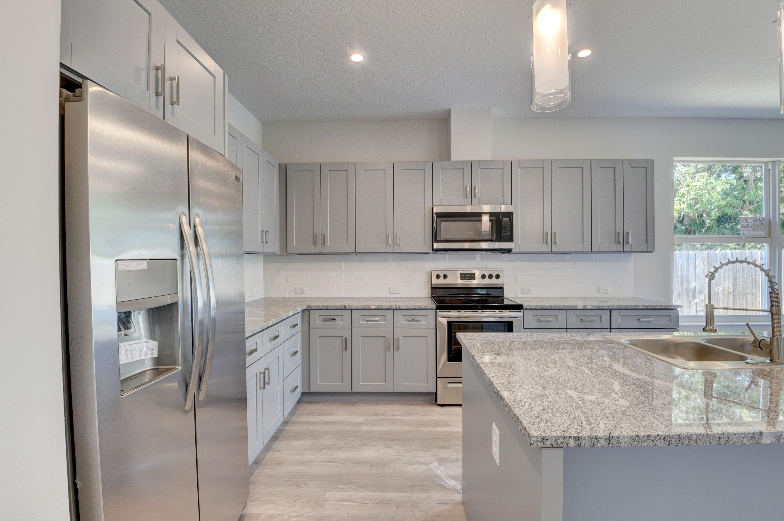 715 NW 1st Street, Delray Beach, FL 33444 — photo 8 of 39