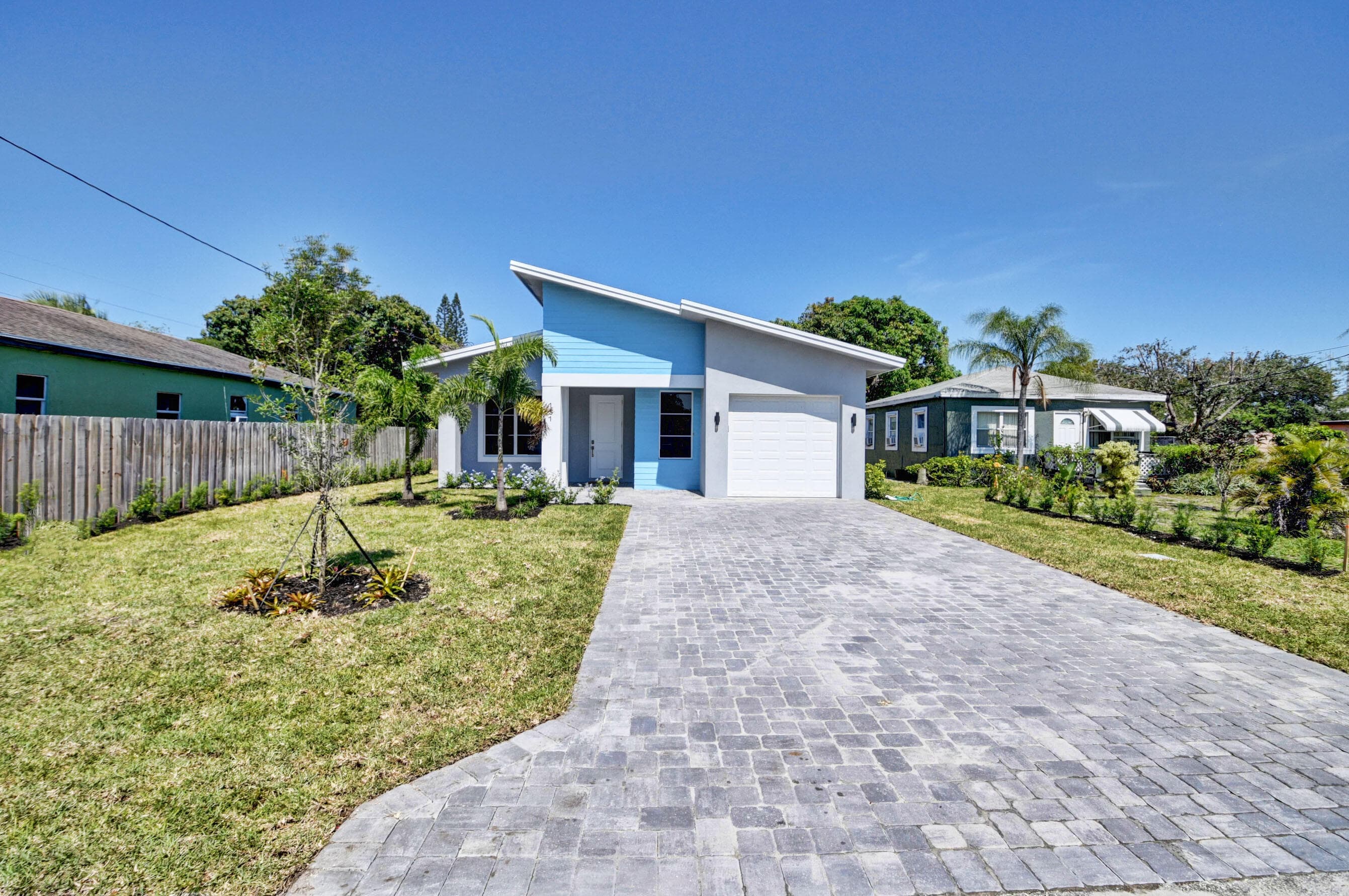 715 NW 1st Street, Delray Beach, FL 33444 — photo 3 of 39