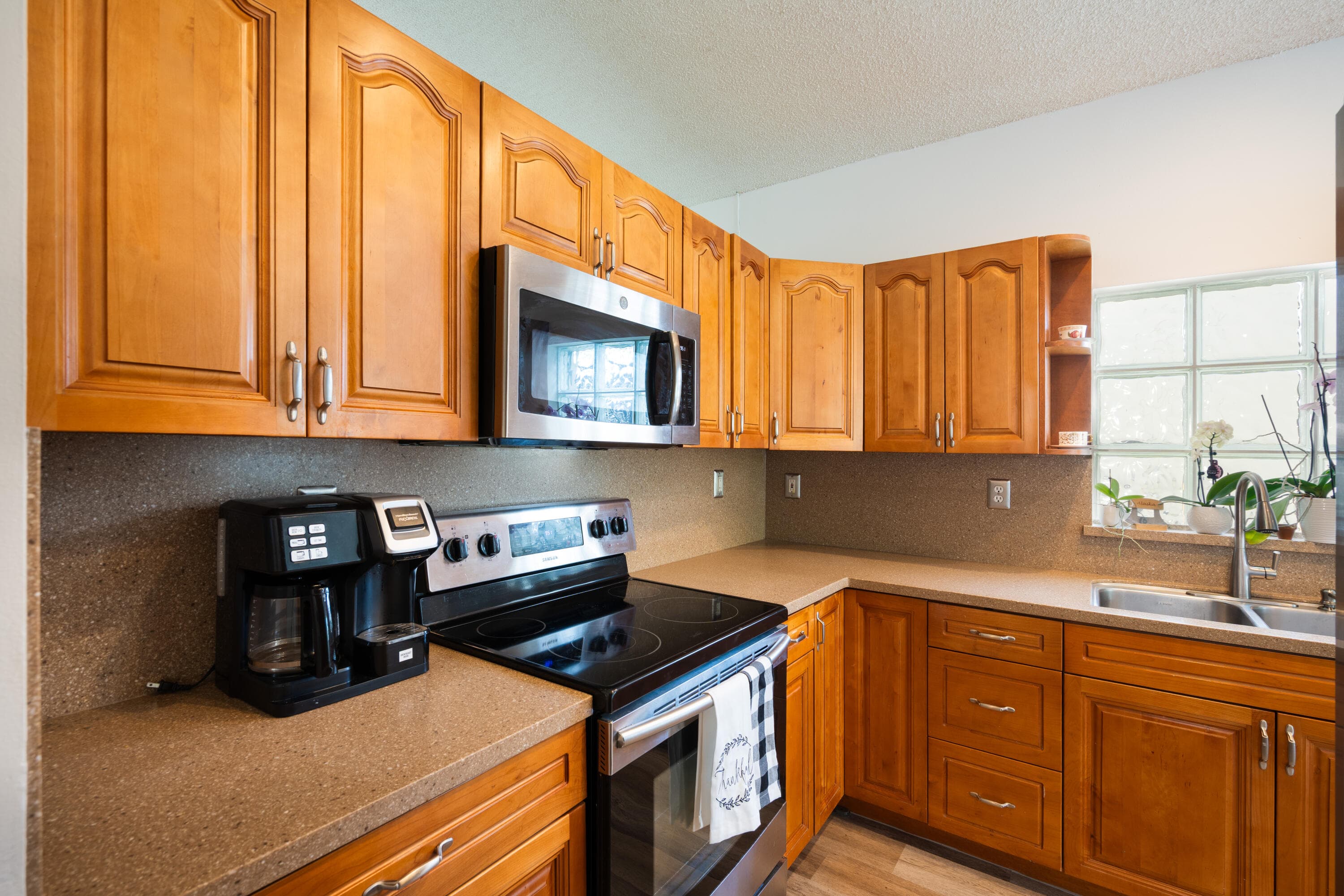 370 SW 203rd Avenue, Pembroke Pines, FL 33029 — photo 17 of 40