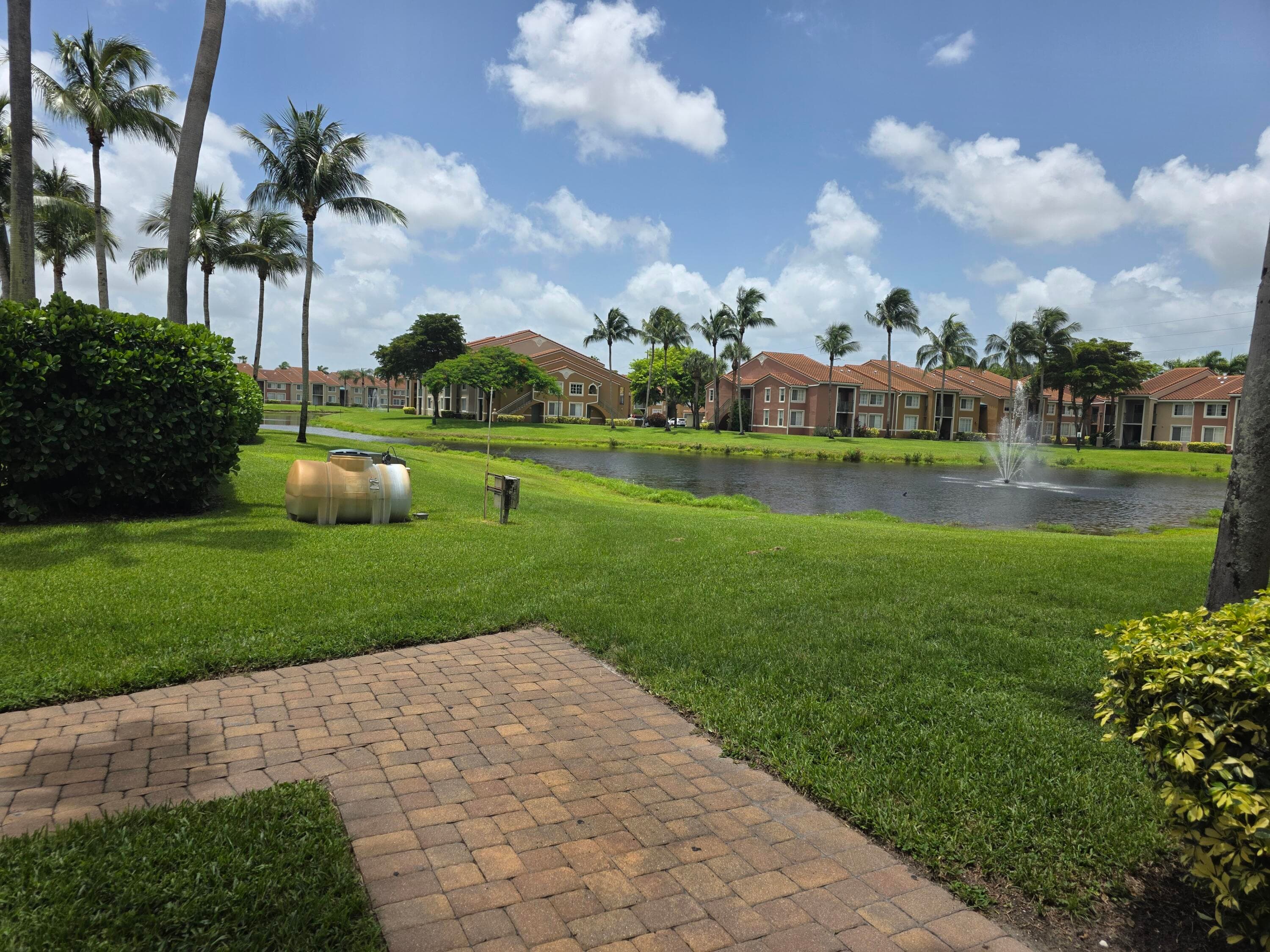 7824 Sonoma Springs Circle 104, Lake Worth, FL 33463 — photo 4 of 22