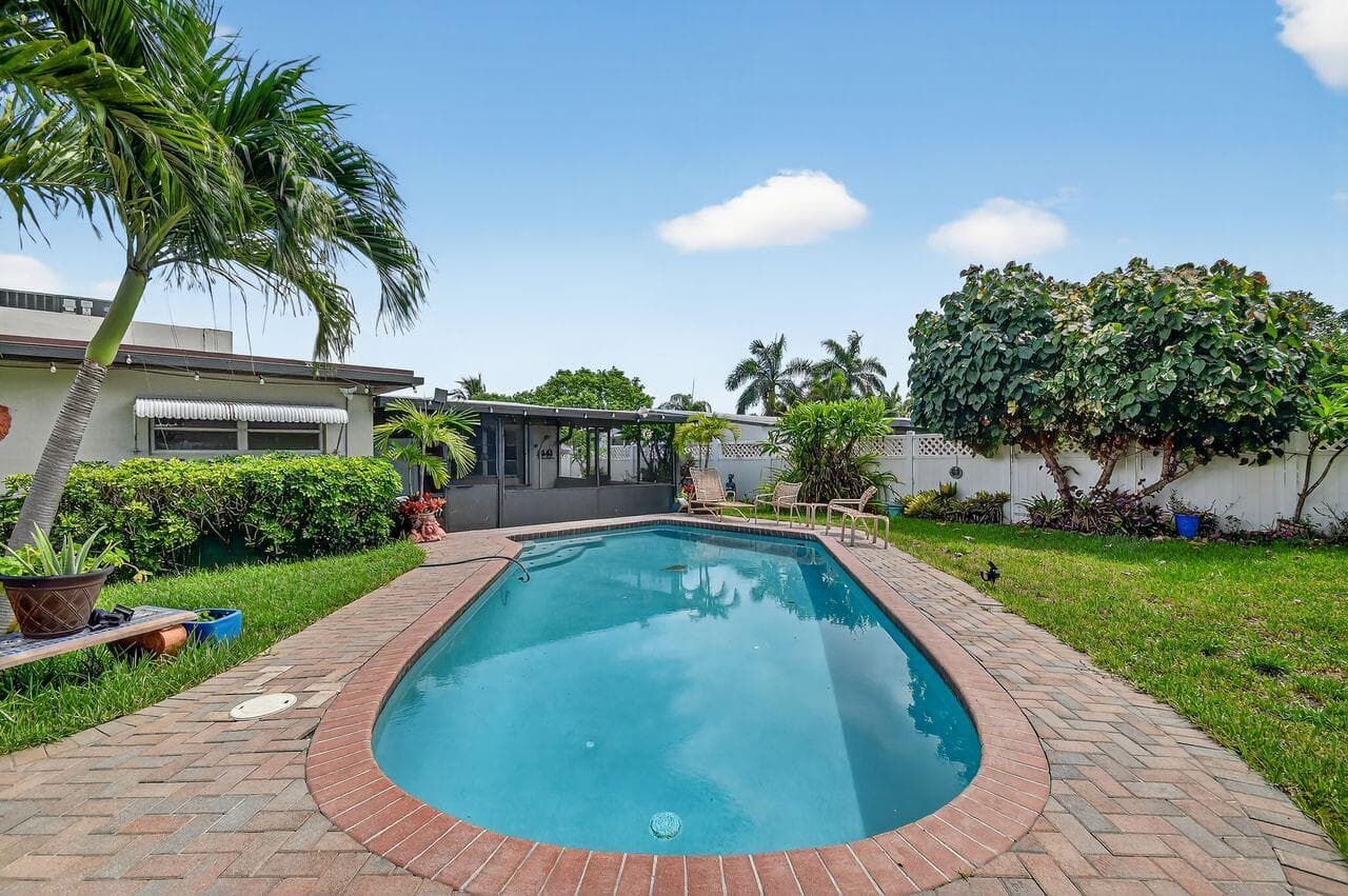 133 Greenbrier Drive, Palm Springs, FL 33461 — photo 39 of 66