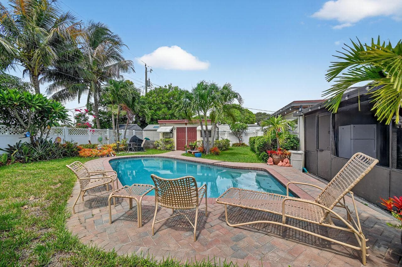 133 Greenbrier Drive, Palm Springs, FL 33461 — photo 40 of 66