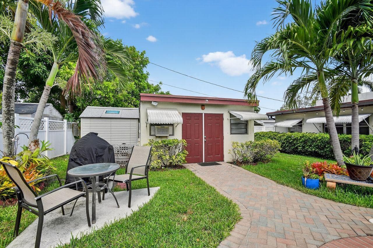 133 Greenbrier Drive, Palm Springs, FL 33461 — photo 44 of 66