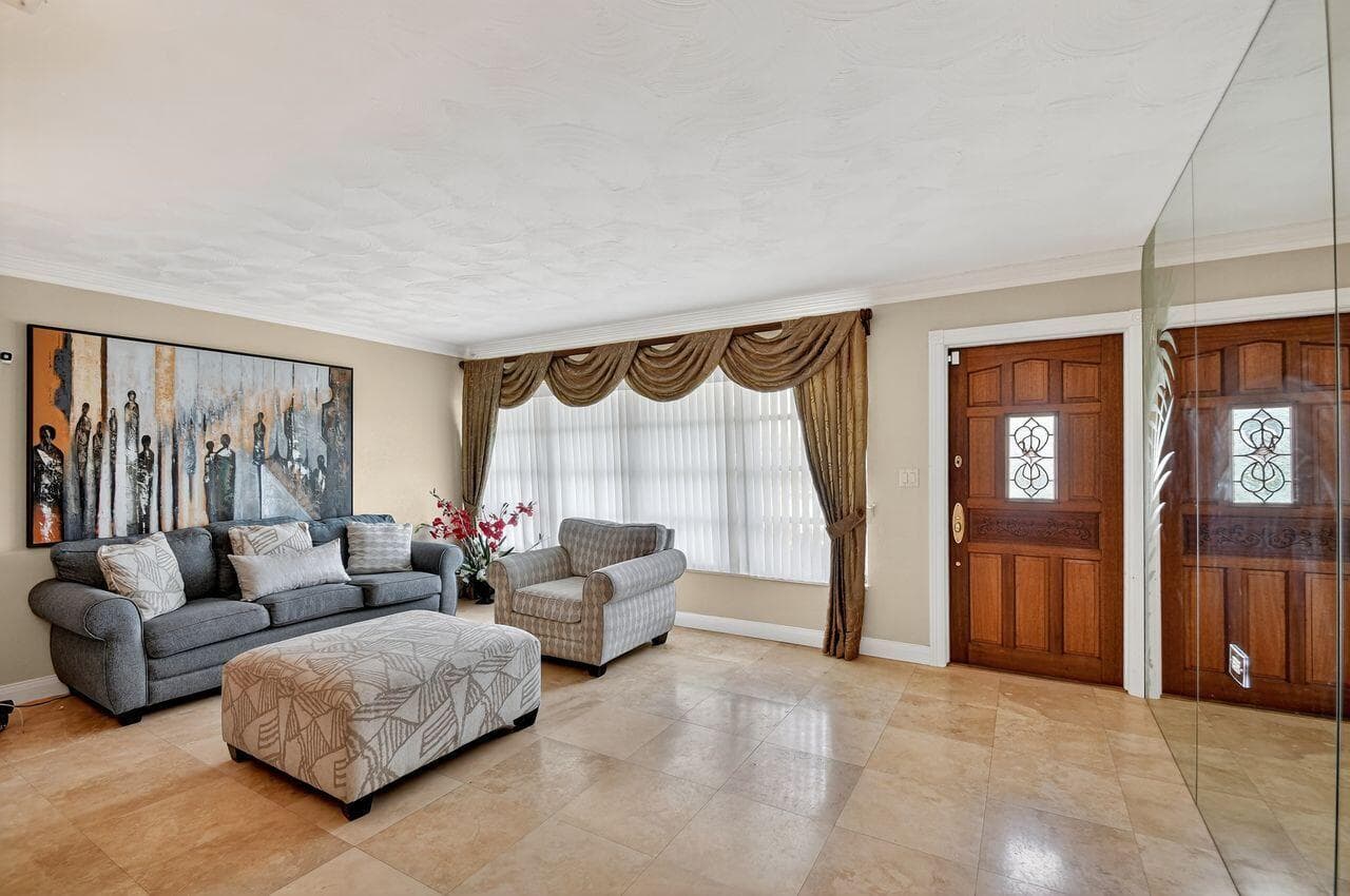 133 Greenbrier Drive, Palm Springs, FL 33461 — photo 10 of 66