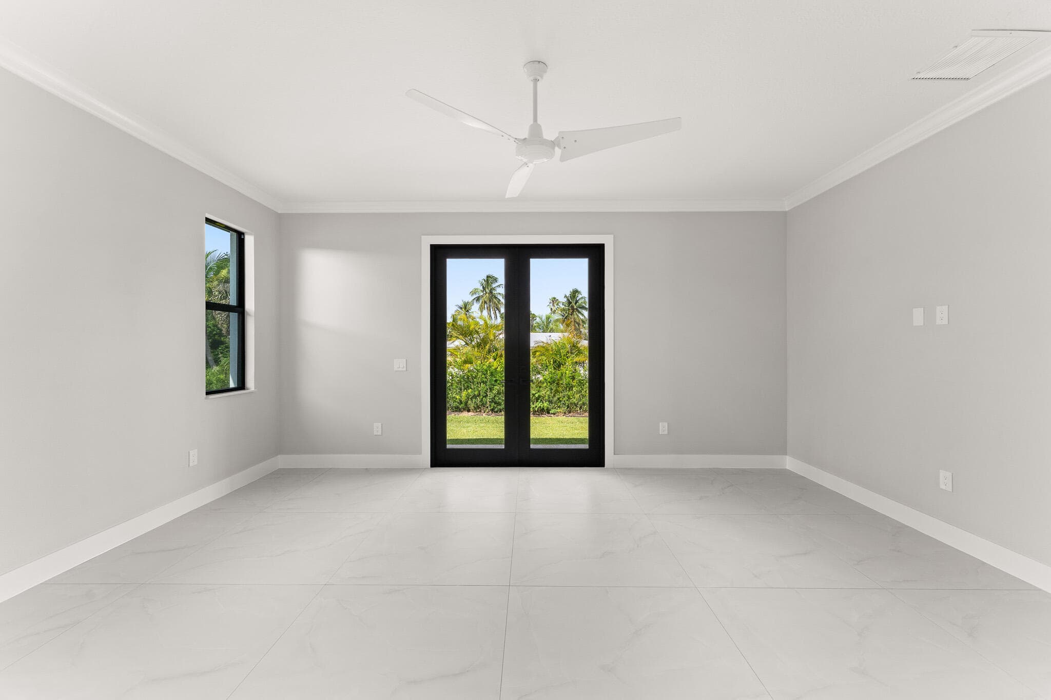 5460 SE Front Avenue, Stuart, FL 34997 — photo 17 of 38