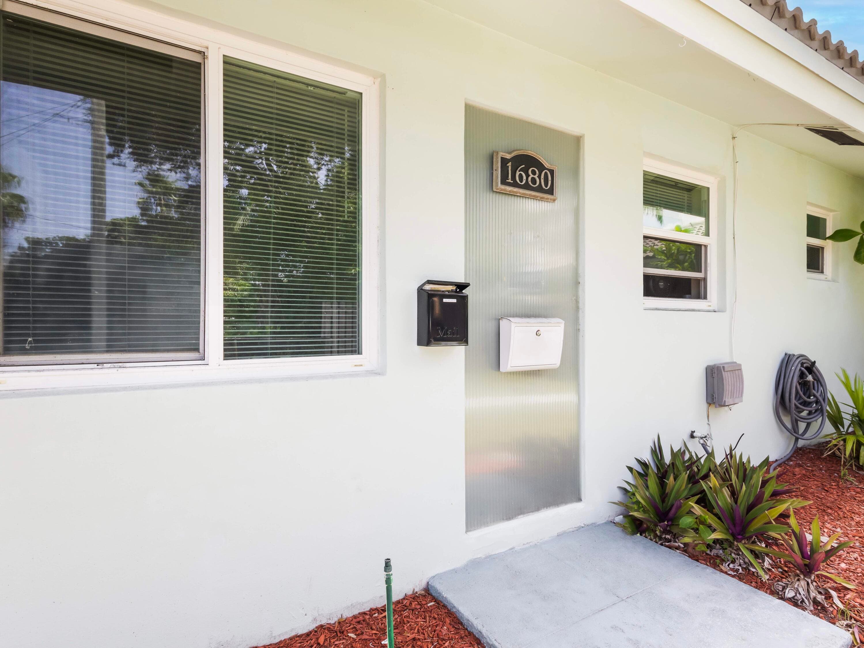 1680 NE 34th Lane, Oakland Park, FL 33334 — photo 40 of 49